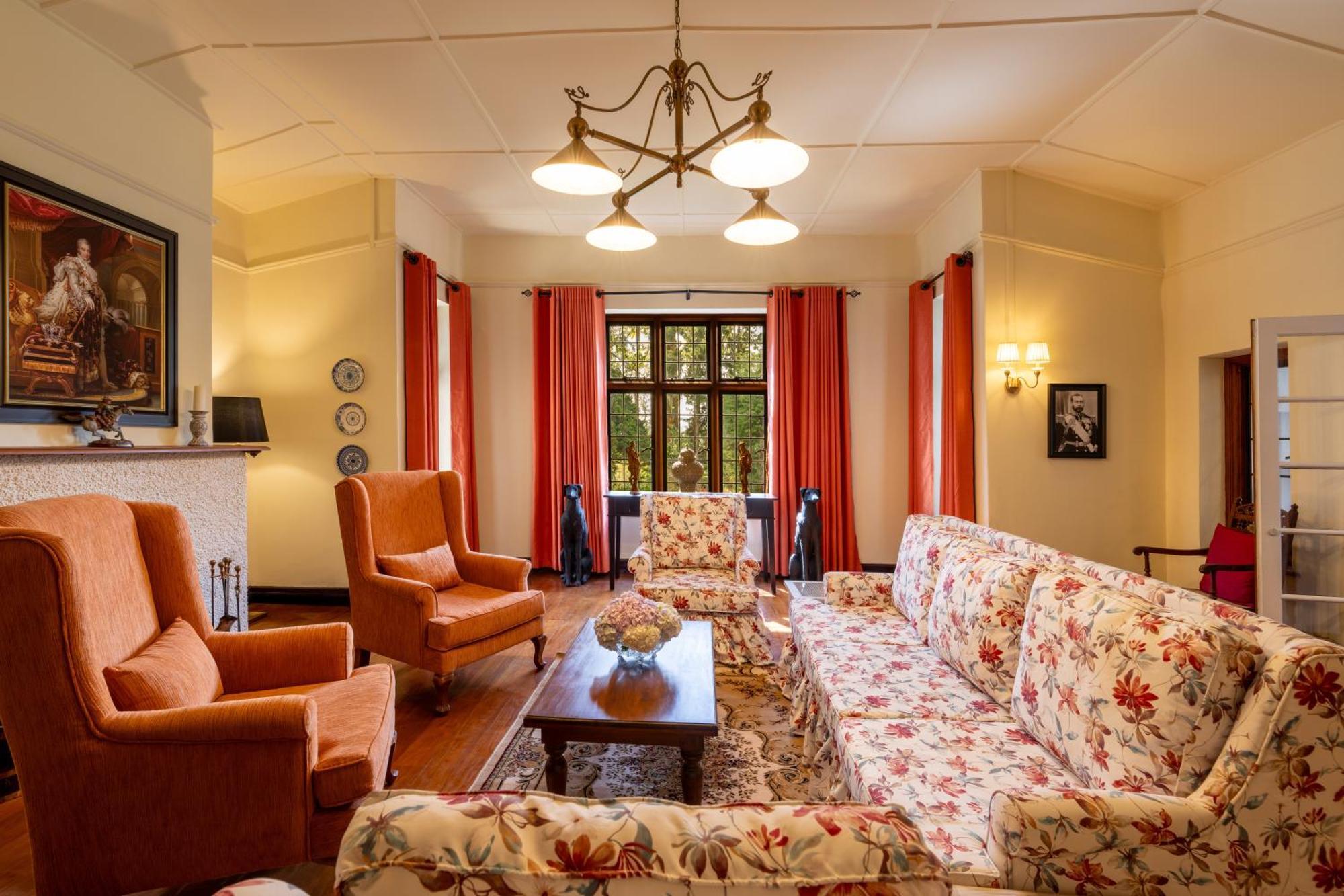 Hotel Bluechip Leisure Summerhill 5*