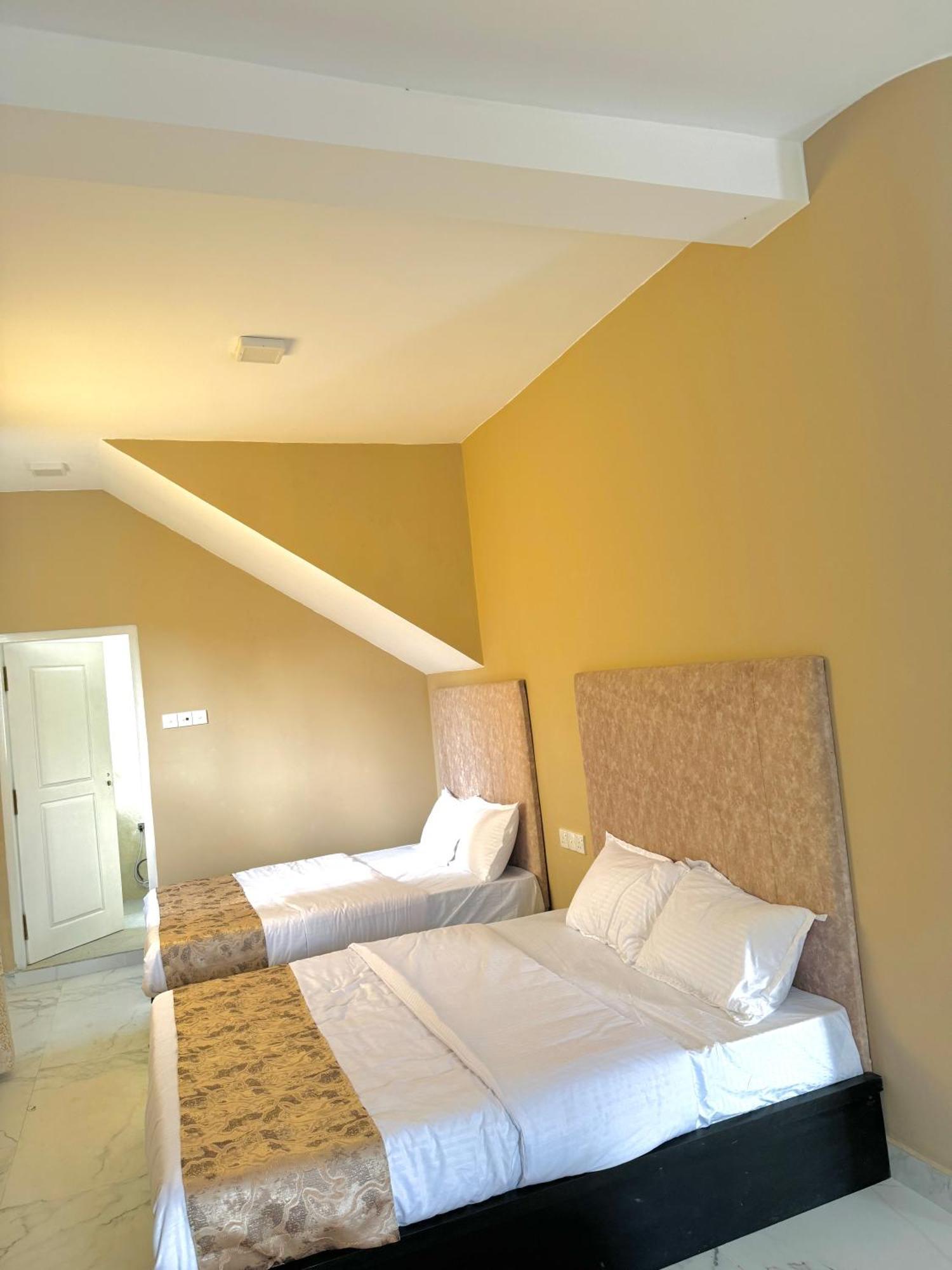 Royal Bliss Hotel 4*