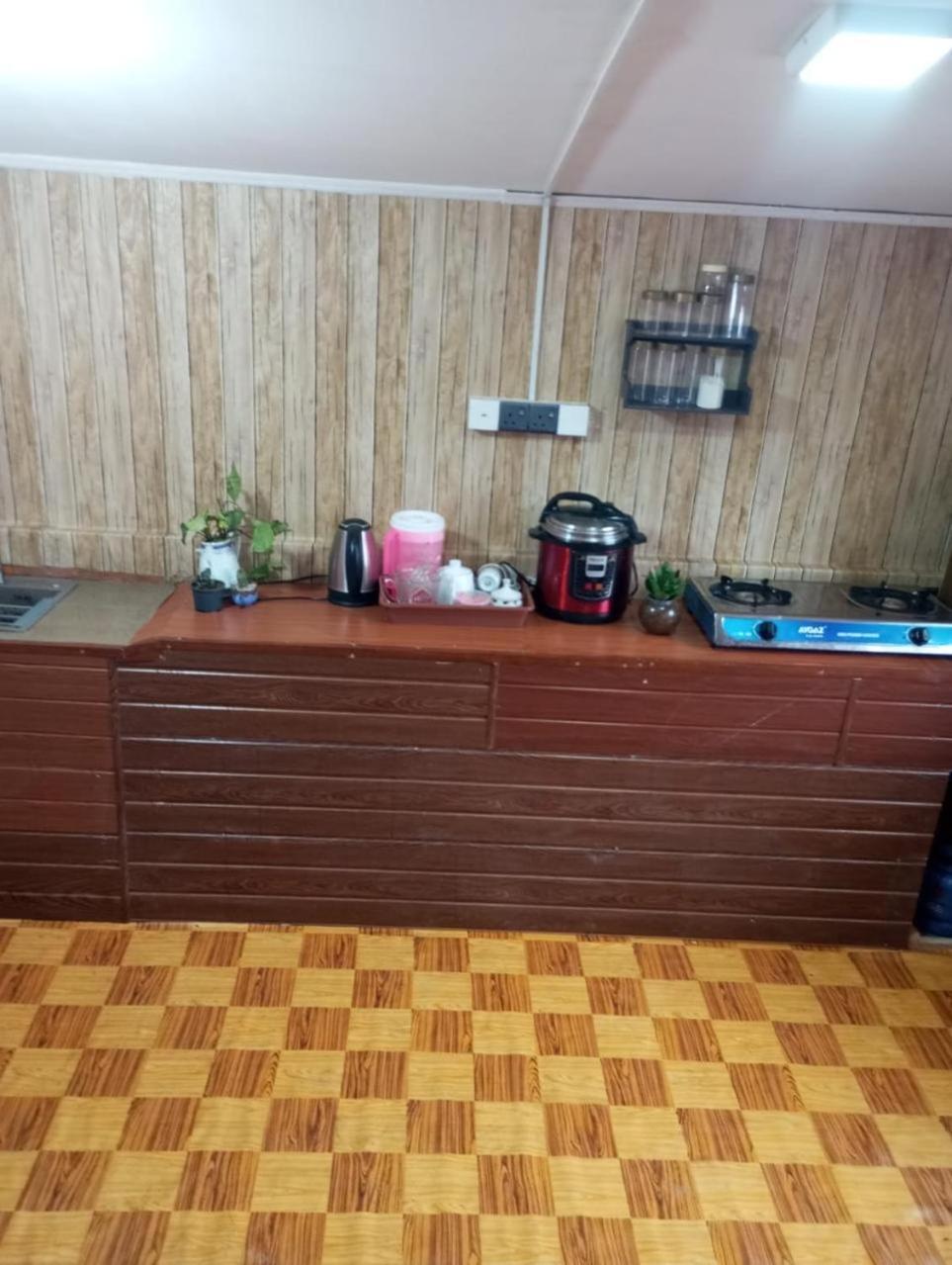 Chekeena Wood Hotel