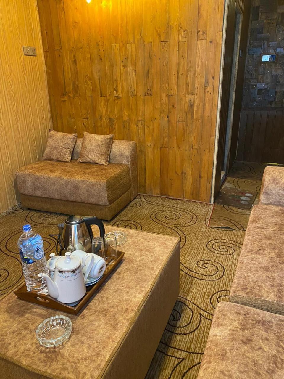 Chekeena Wood Hotel