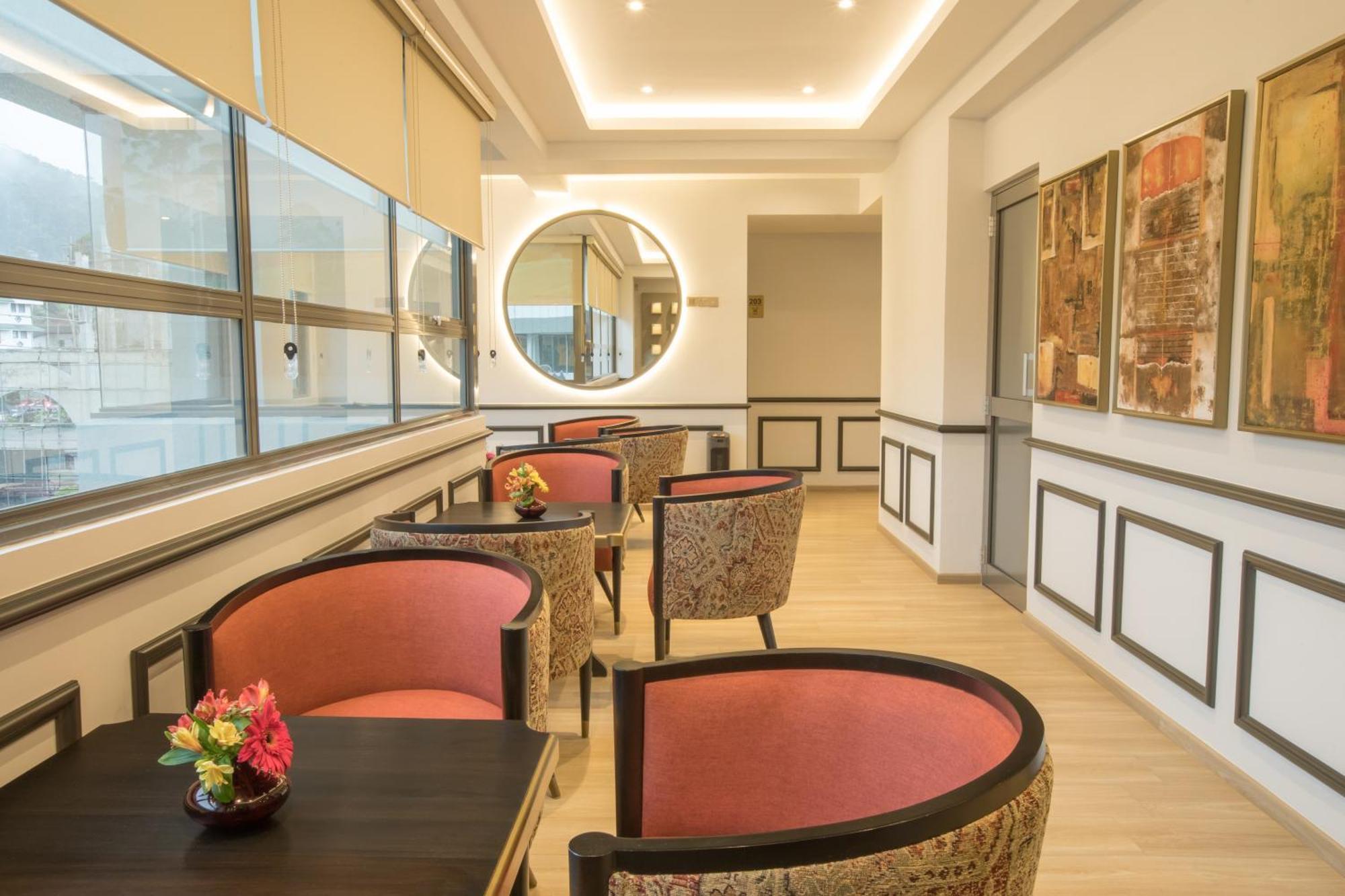 Yara Hotel 4*