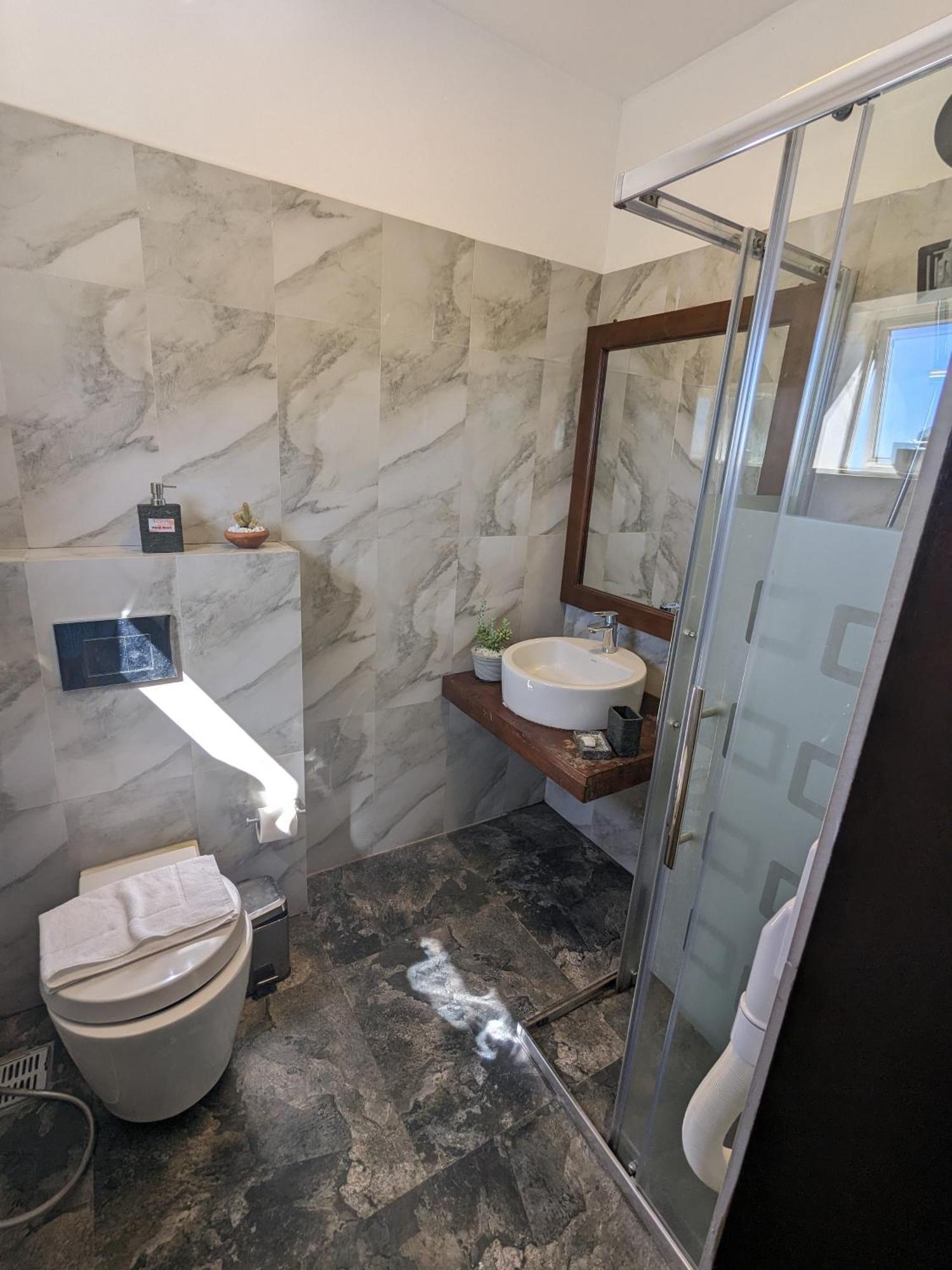 Moon Bed & Breakfast