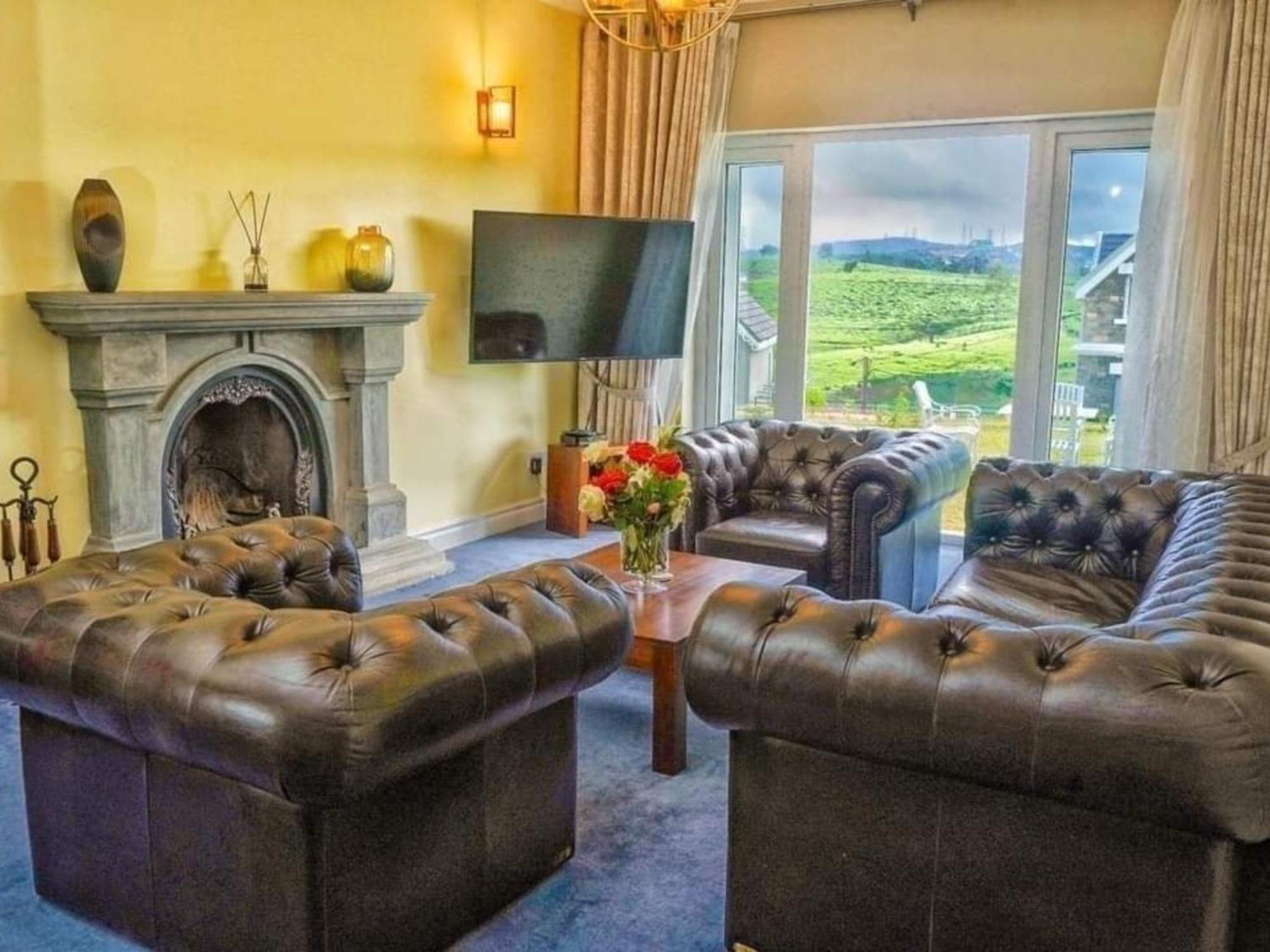 Little England By Joes Hotel