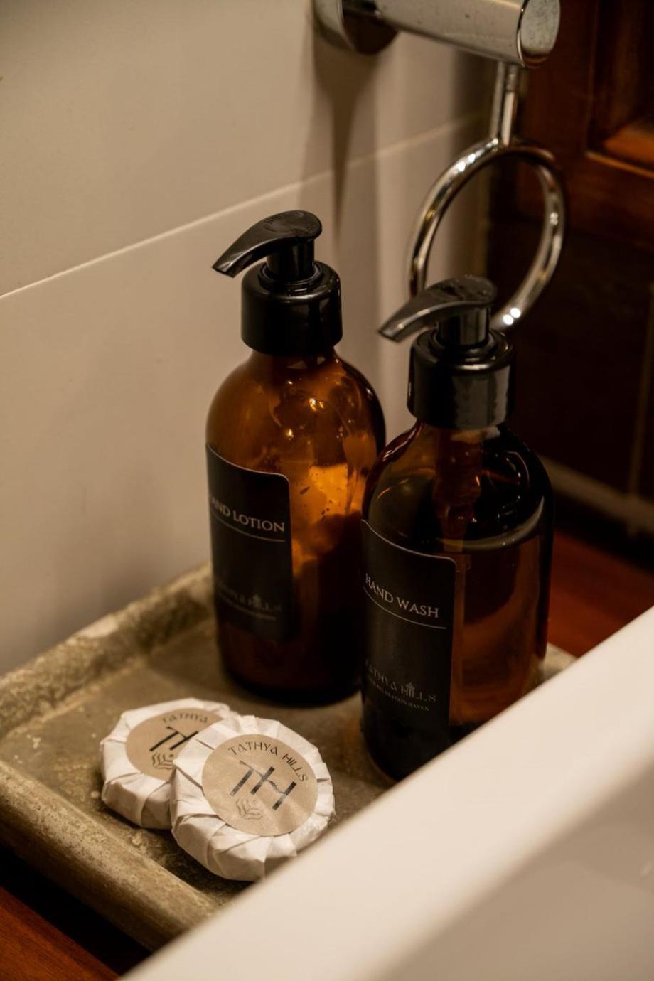 Tathya Hills - Luxe Garden Retreat In The Hills