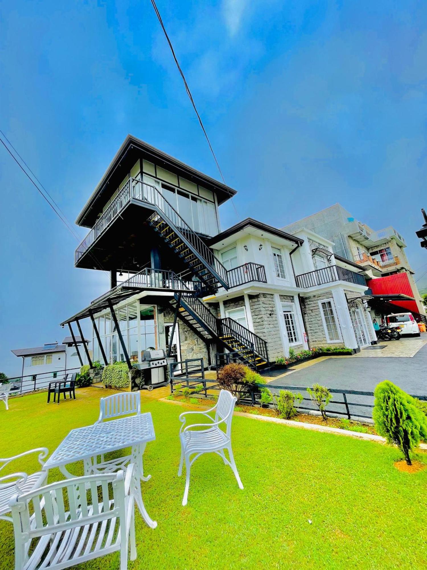 Friendly Hills Hotel 2*