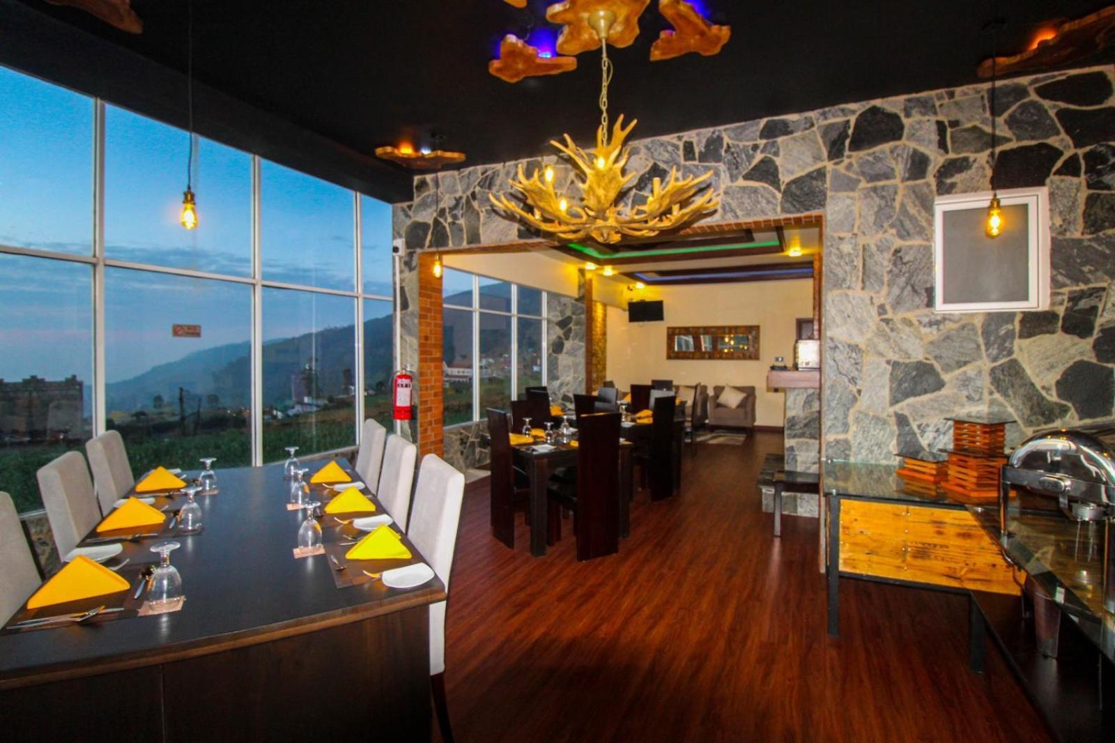 Hotel Friendly Hills 2*