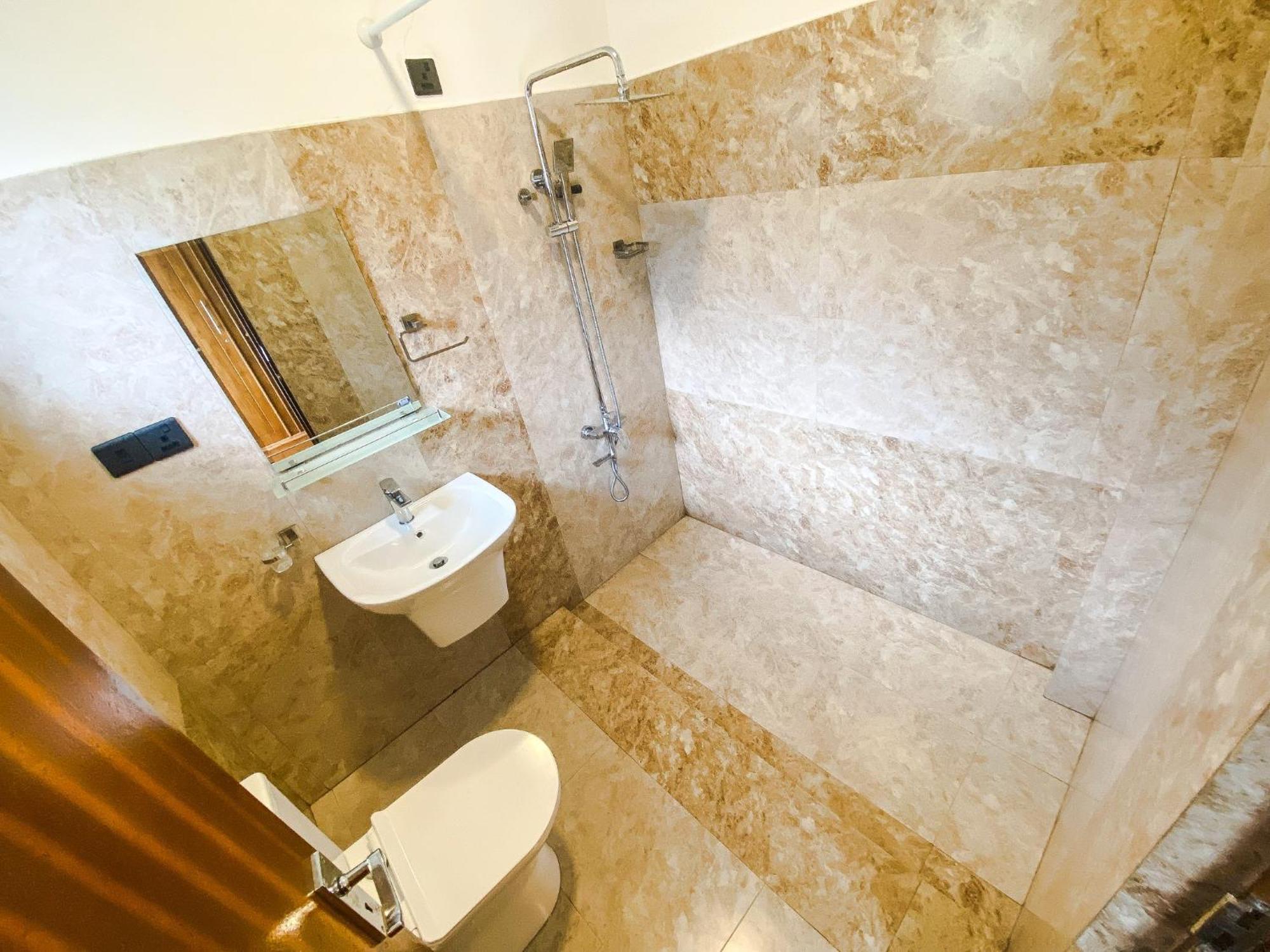 Summer Glow Guest - * Nuwara Eliya