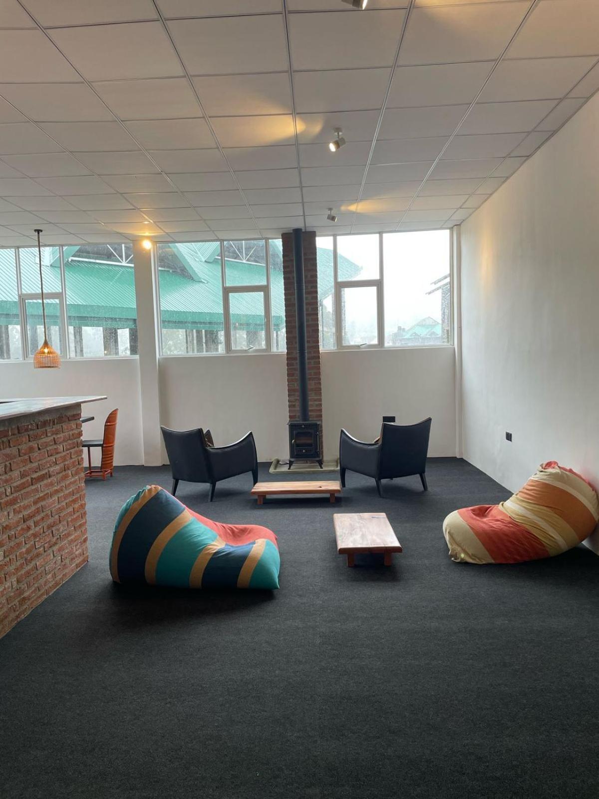 Hostel Journey Junction *