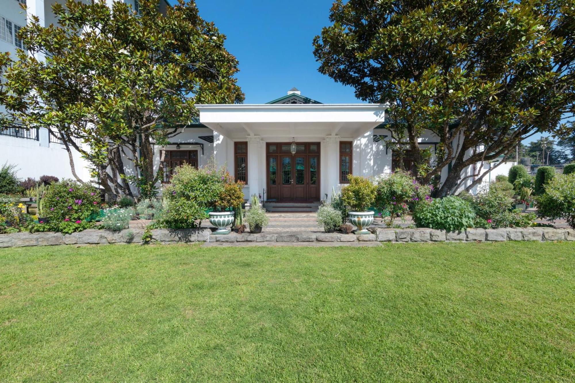 Hotel Araliya - Your Gateway To Everything In 5*