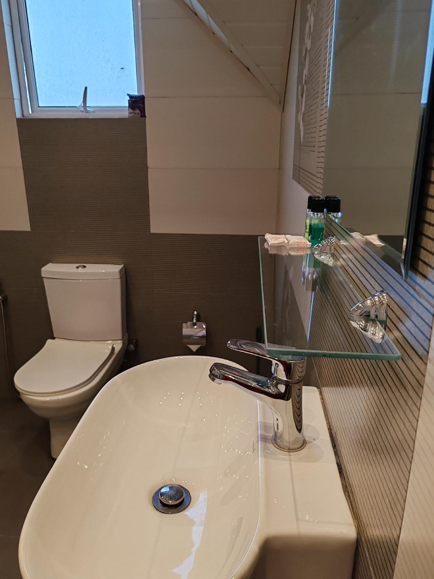 Hotel Villa At The Gregory View 4*
