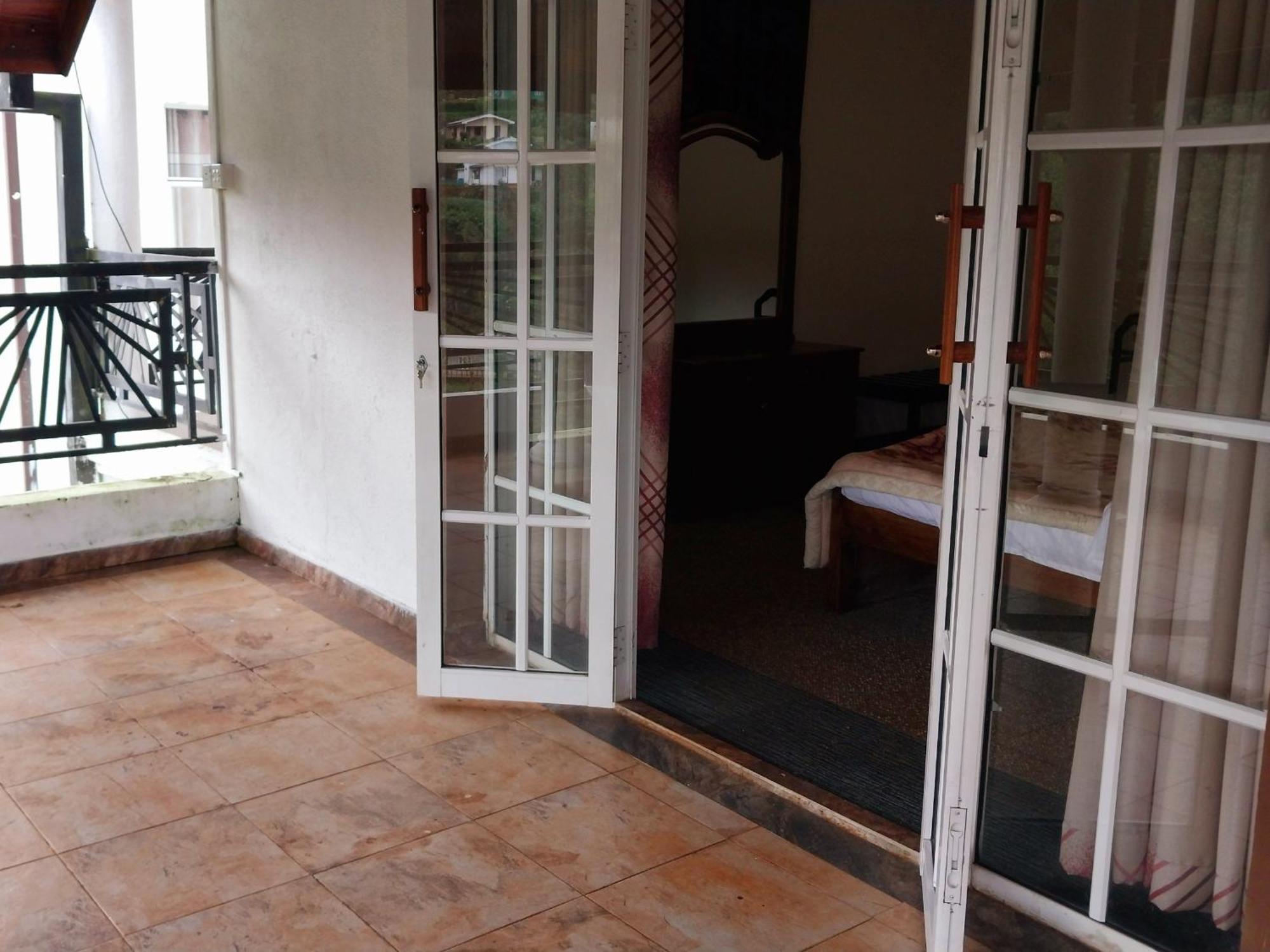 Hotel Drizzle Ridge Nuwara Eliya