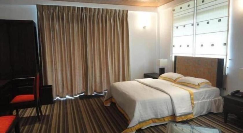 Hotel Ashley 3*