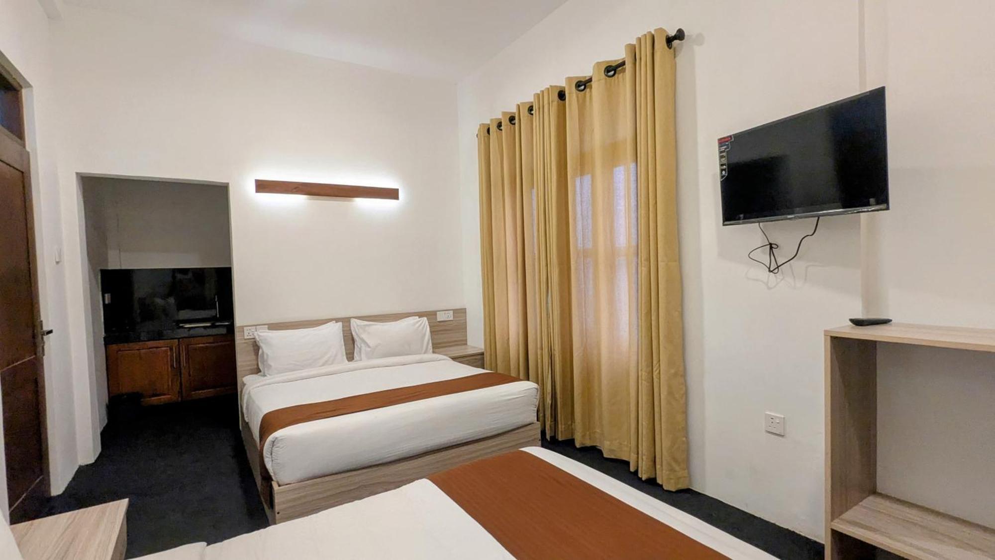 Queens Gregory - * Nuwara Eliya