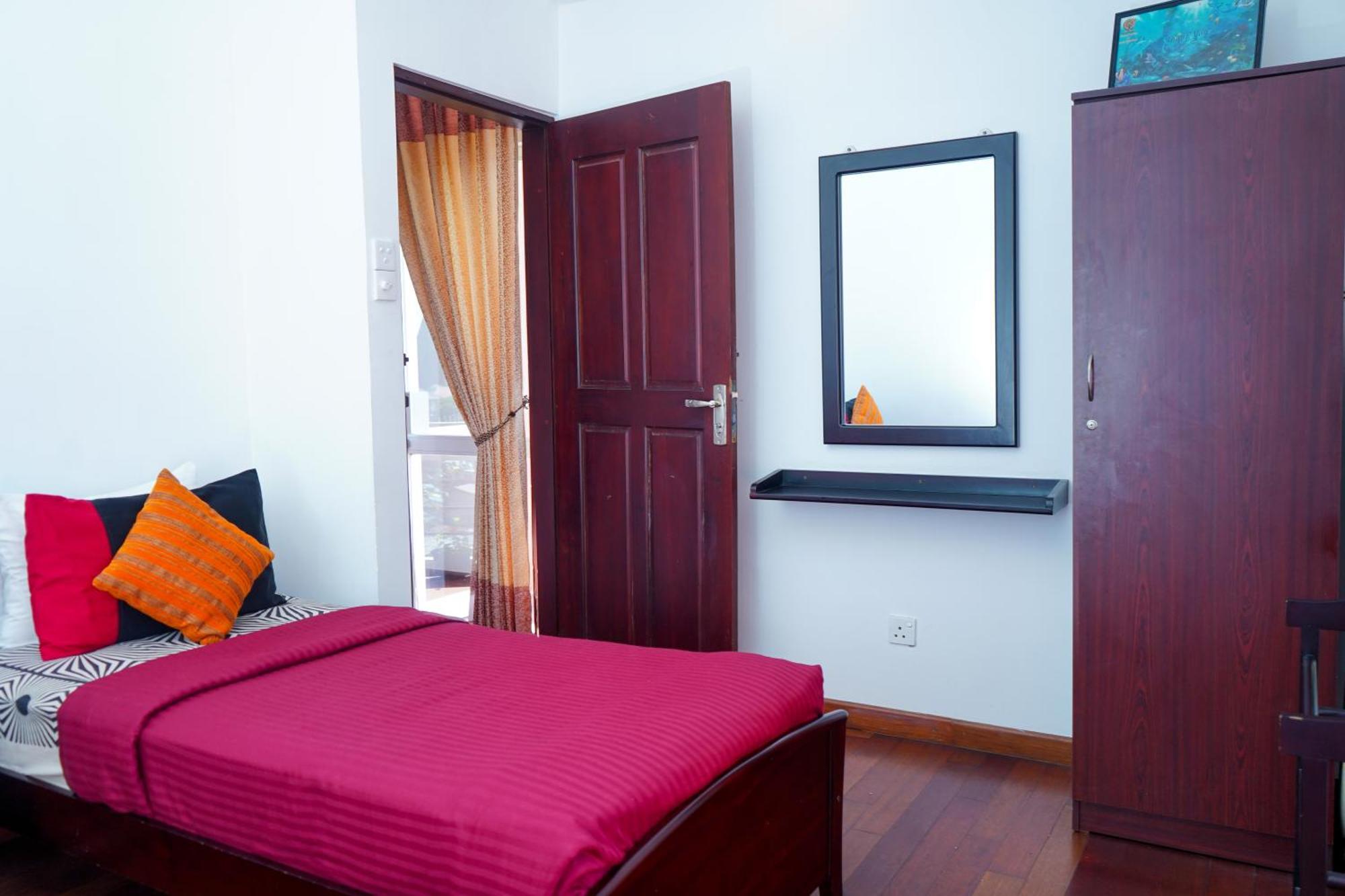 Mountain Breeze Cool Nuwara Eliya