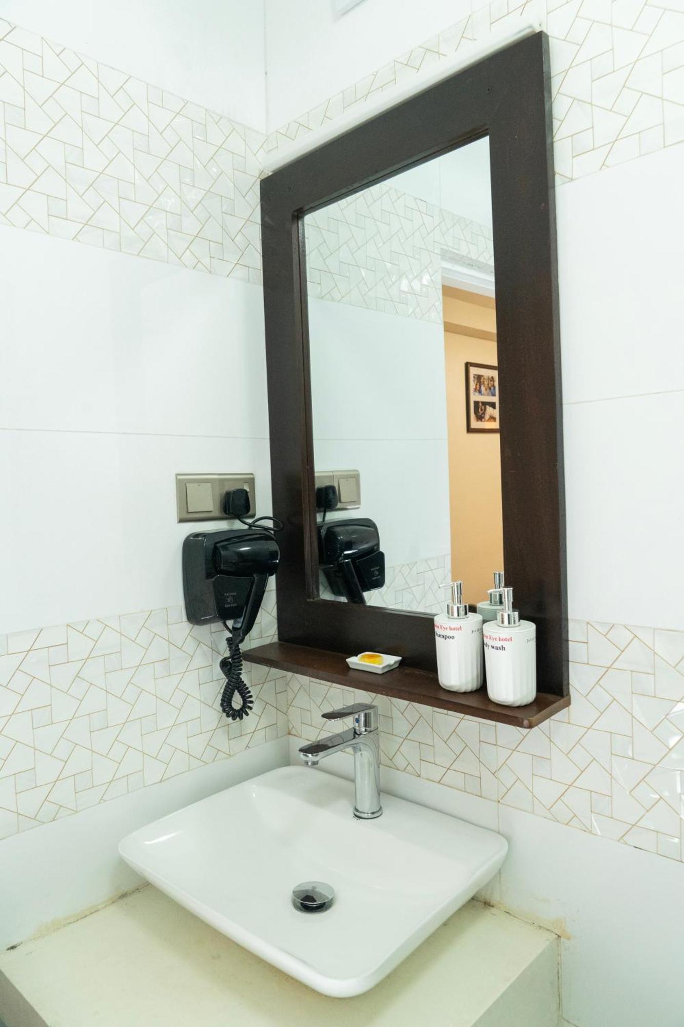 London Eye Nuwaraeliya 4*