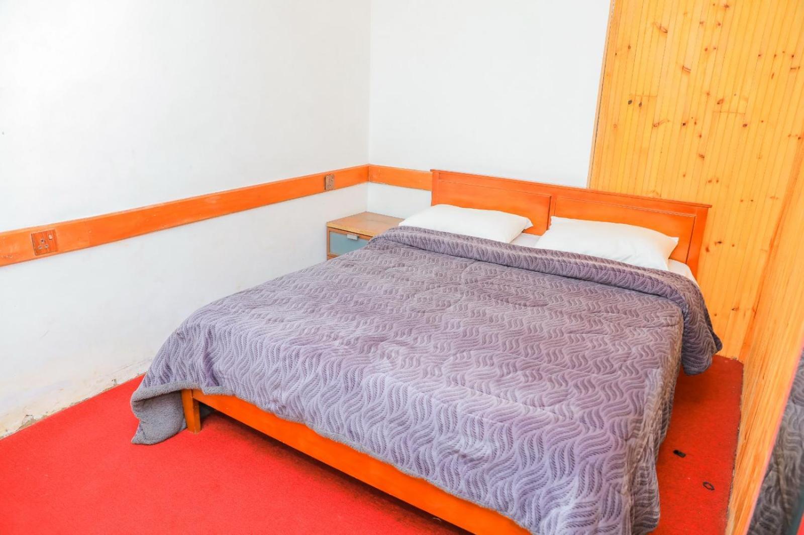 Single Tree * Nuwara Eliya