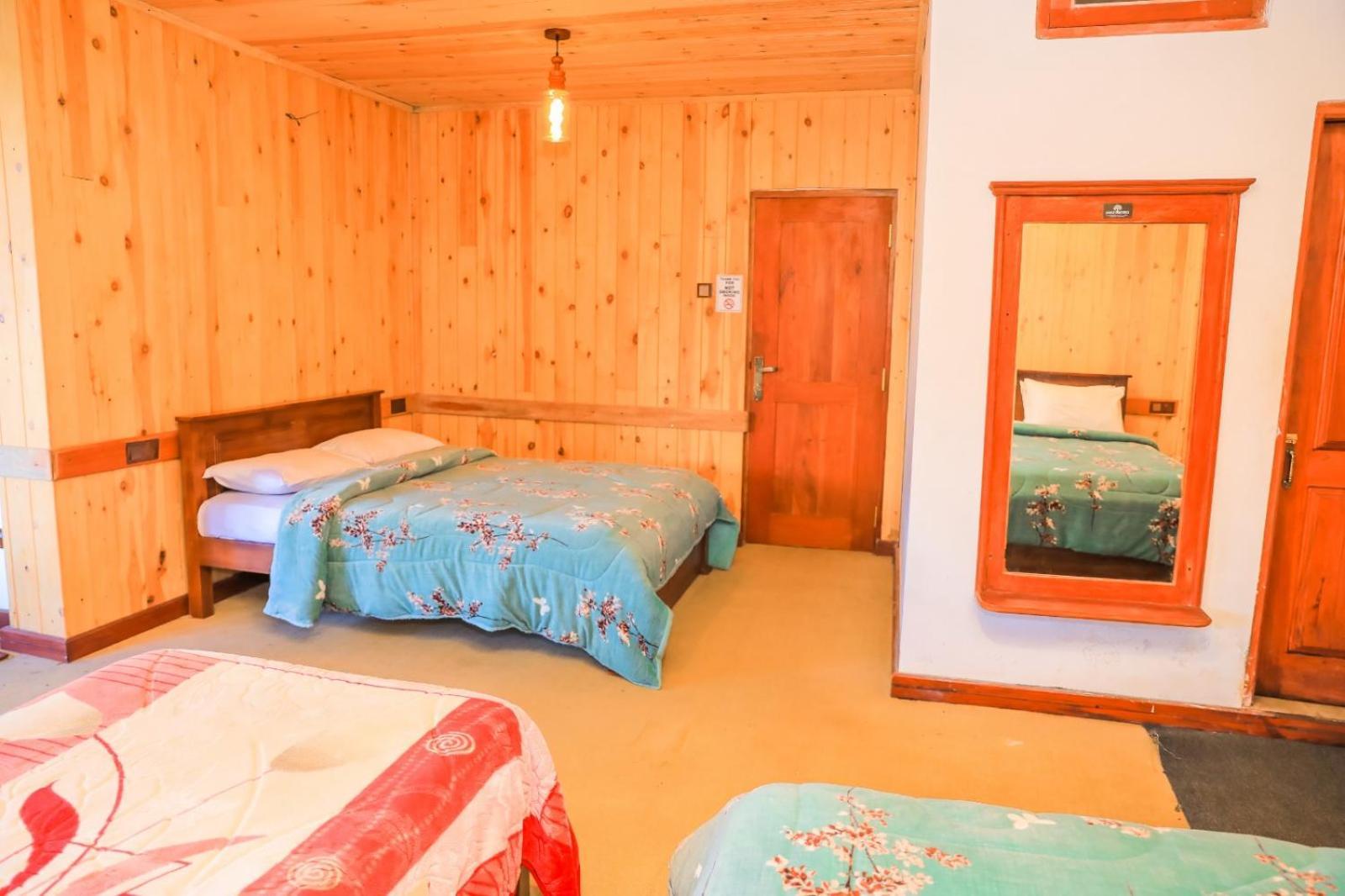 Single Tree * Nuwara Eliya