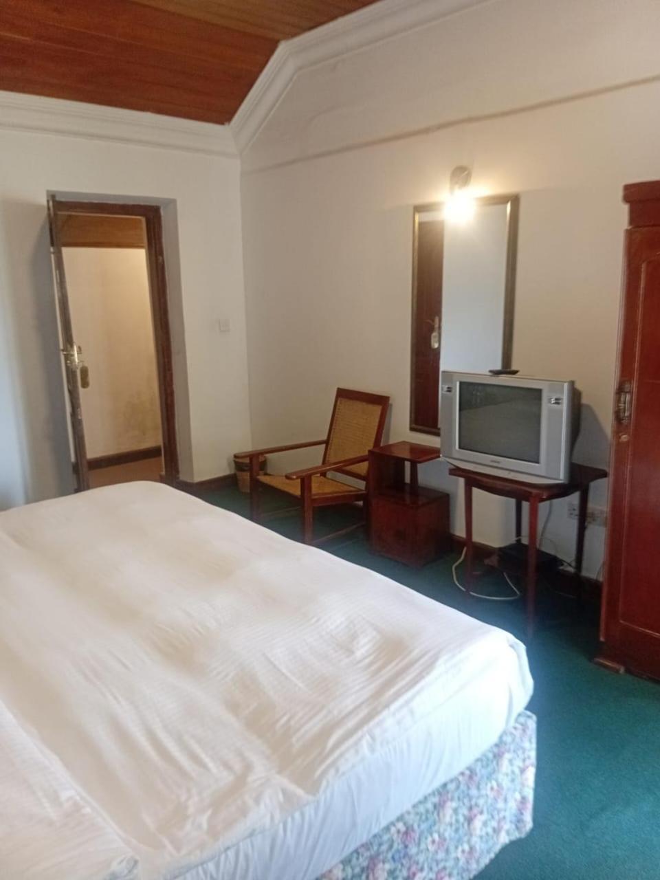 Tea Bush Hotel 3*