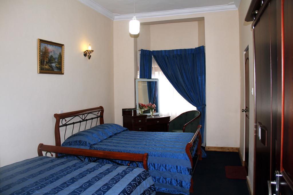 Colling Wood Hotel Nuwara Eliya
