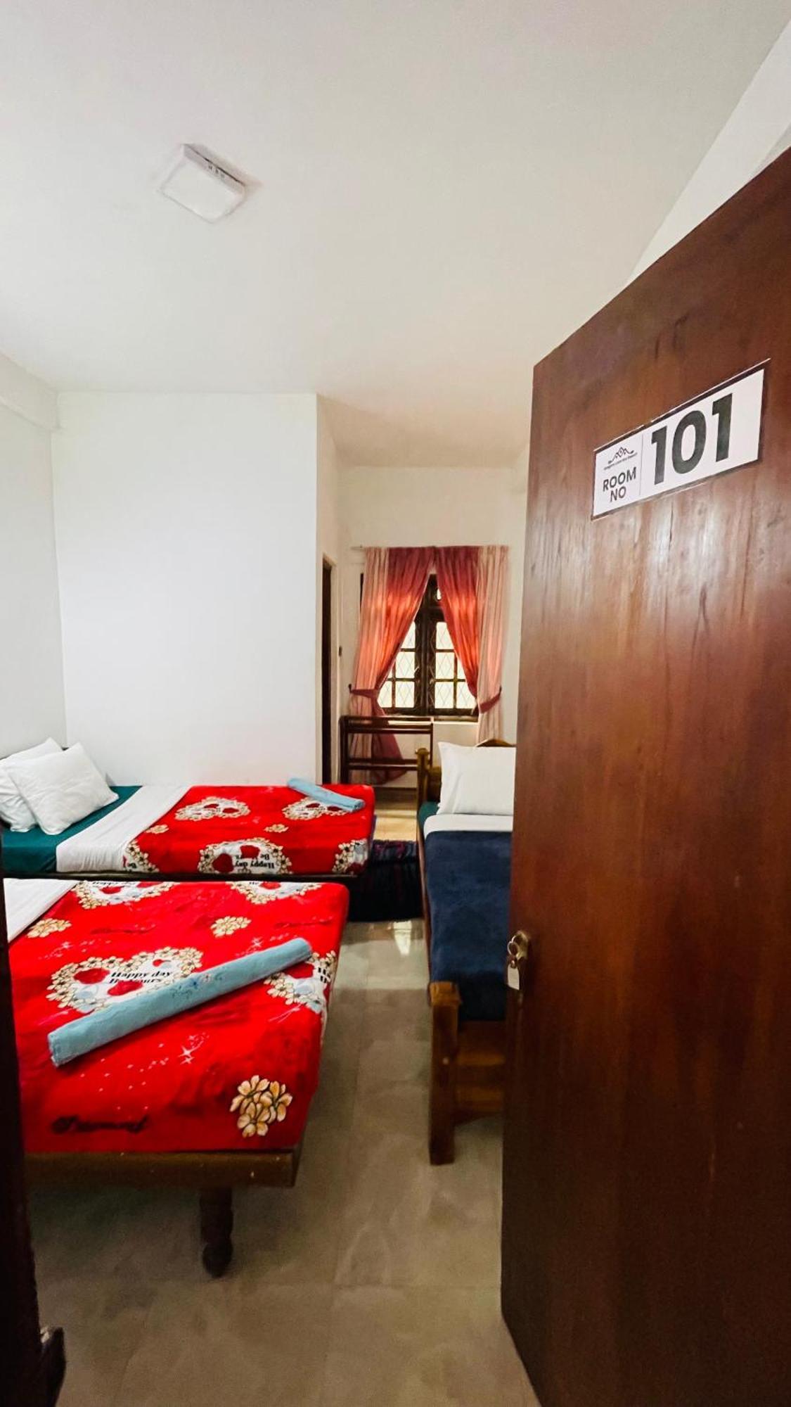 Gregory * Nuwara Eliya