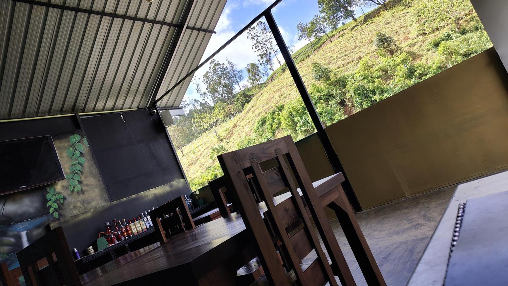 Apartment Grounder's River *