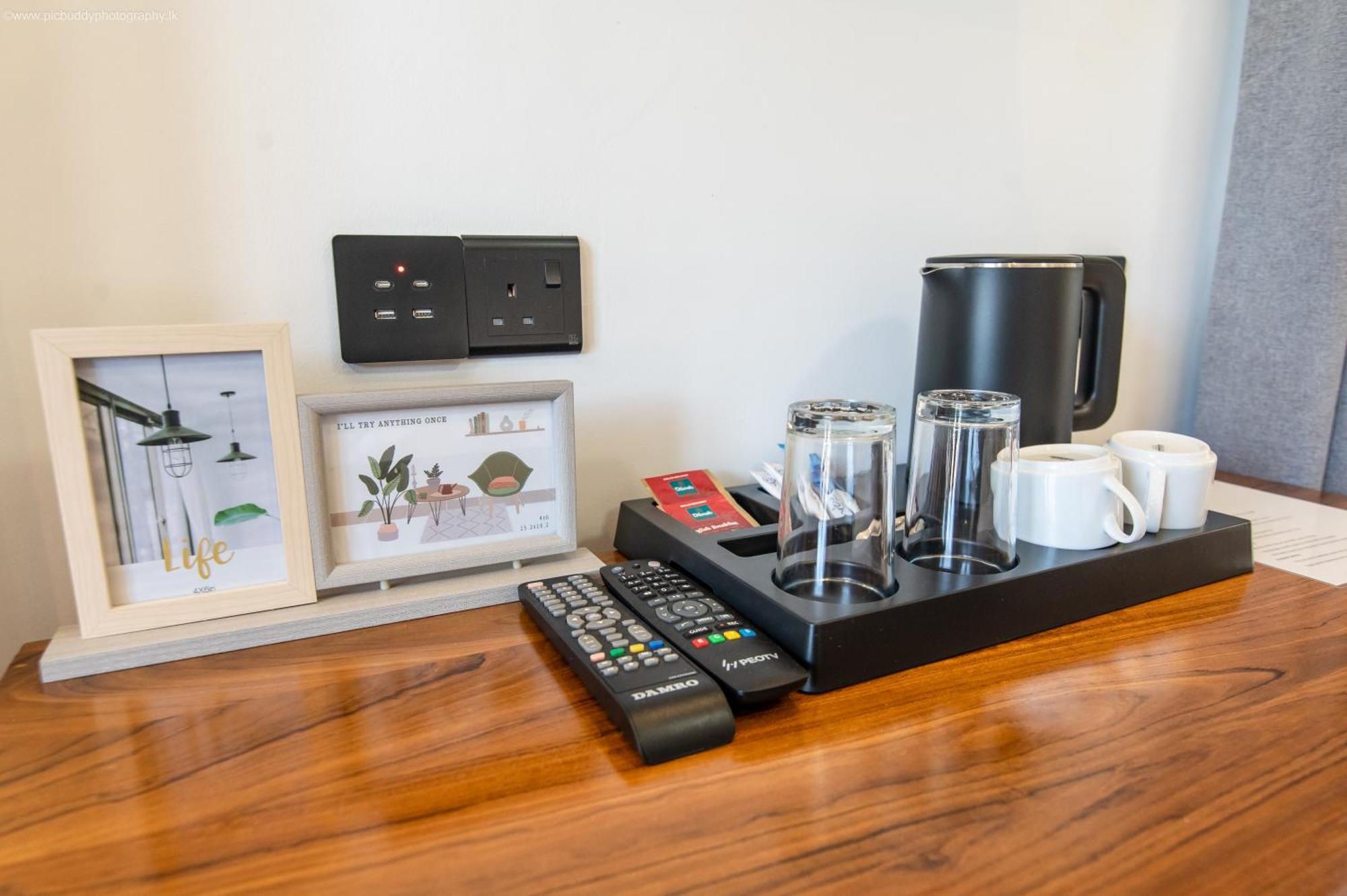 Twin Red - Luxury With Mountain View