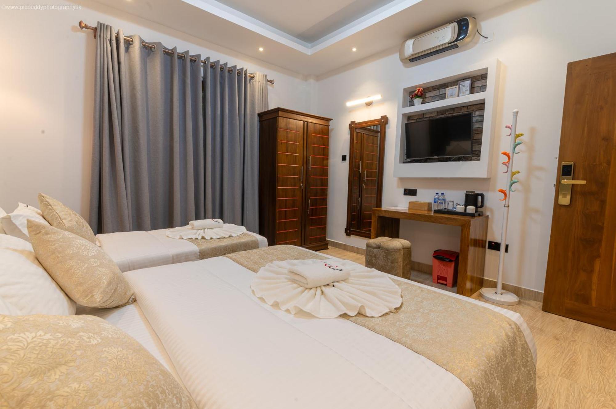 Hotel Twin Red - Luxury With Mountain View