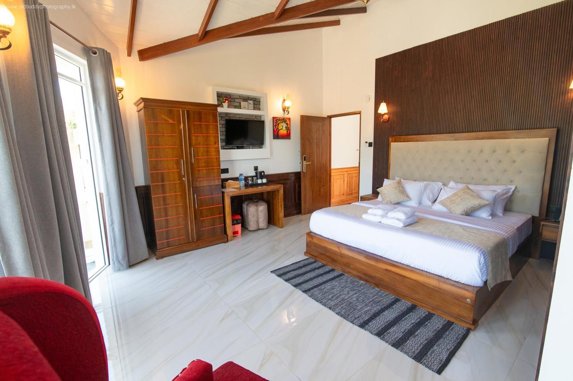 Twin Red - Luxury With Mountain View Hotel *