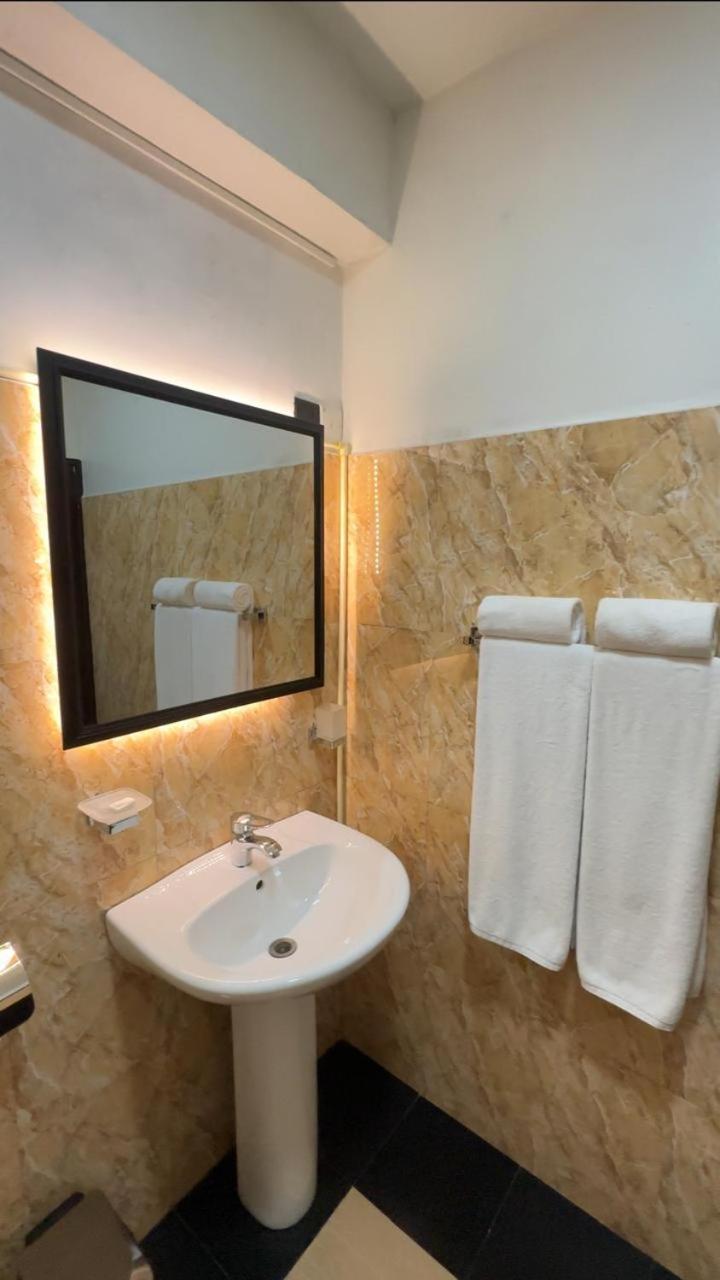 Hotel Summer Bliss *