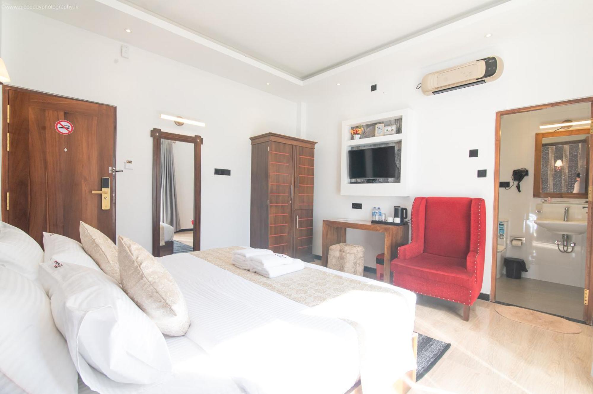 Twin Red - Luxury With Mountain View *