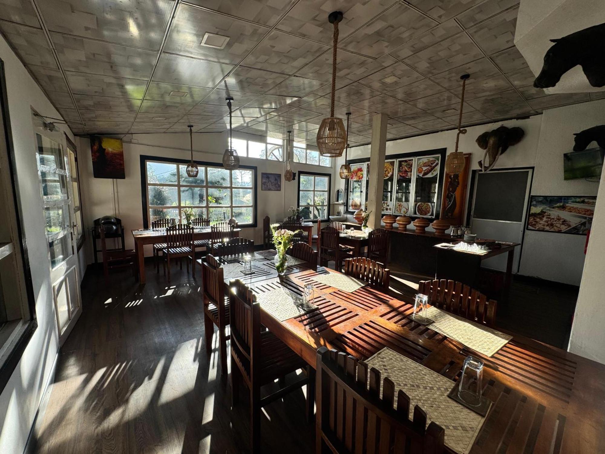 Hotel Crab And Nuwara Eliya