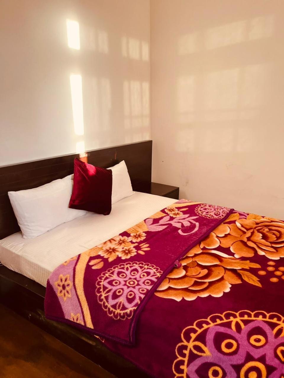 The Budget White House Hotel Nuwara Eliya