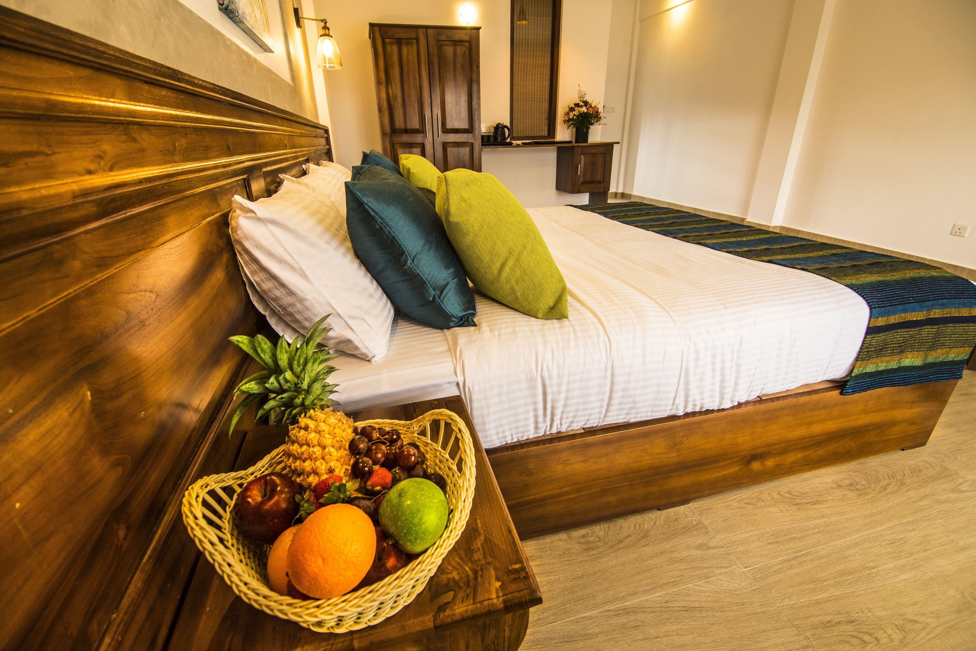 Hotel Seasons -