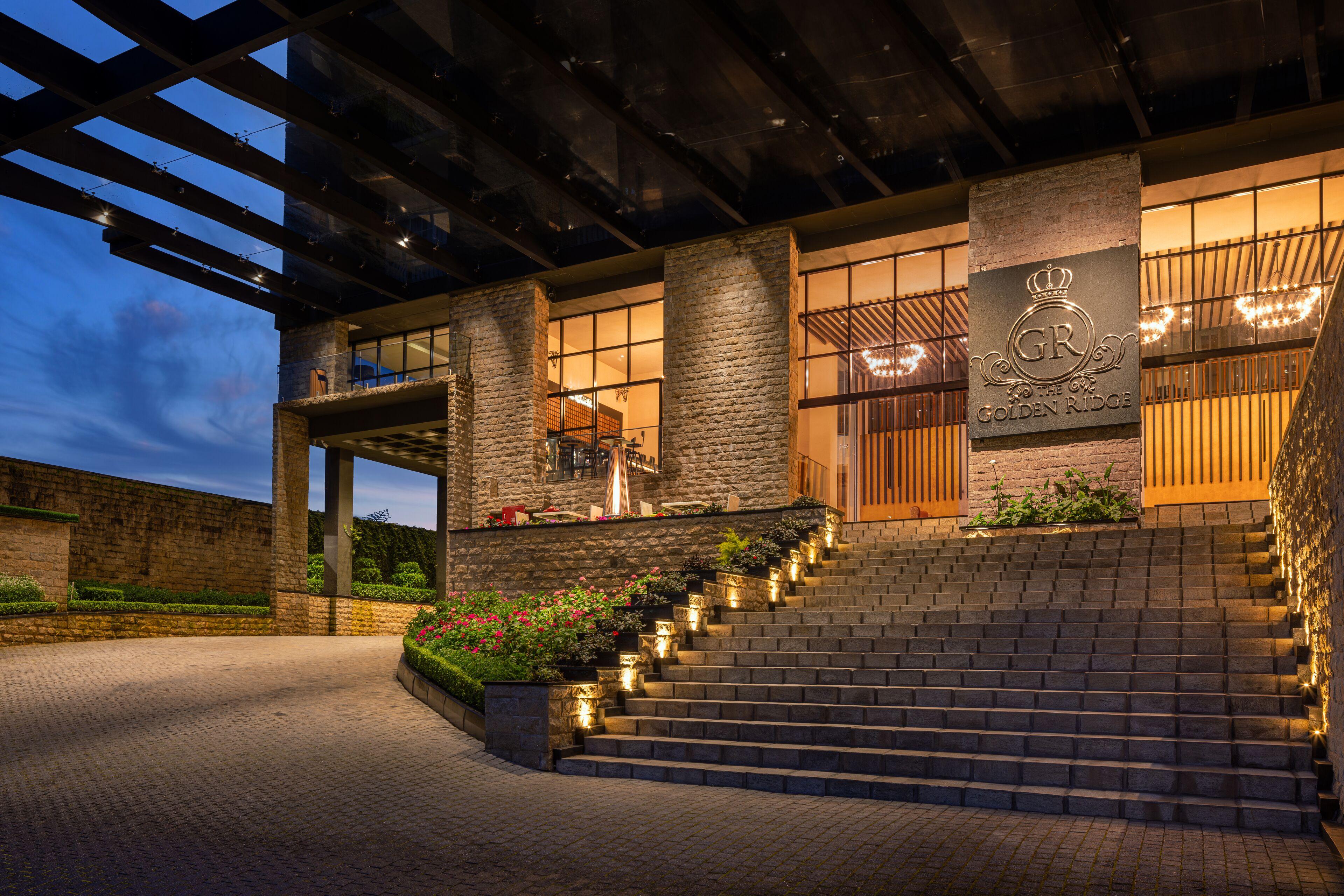 The Golden Ridge Hotel 5*