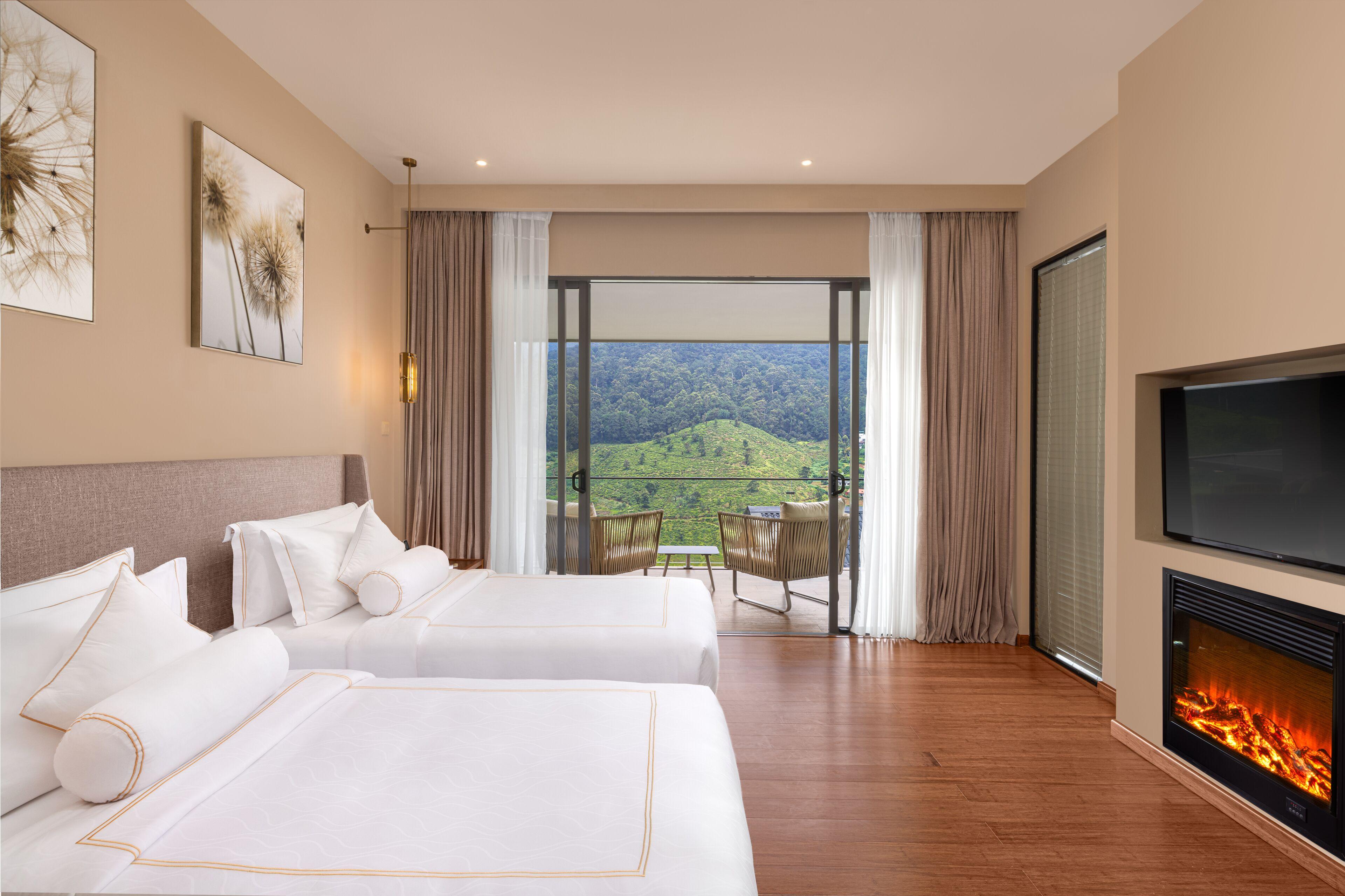 The Golden Ridge Hotel