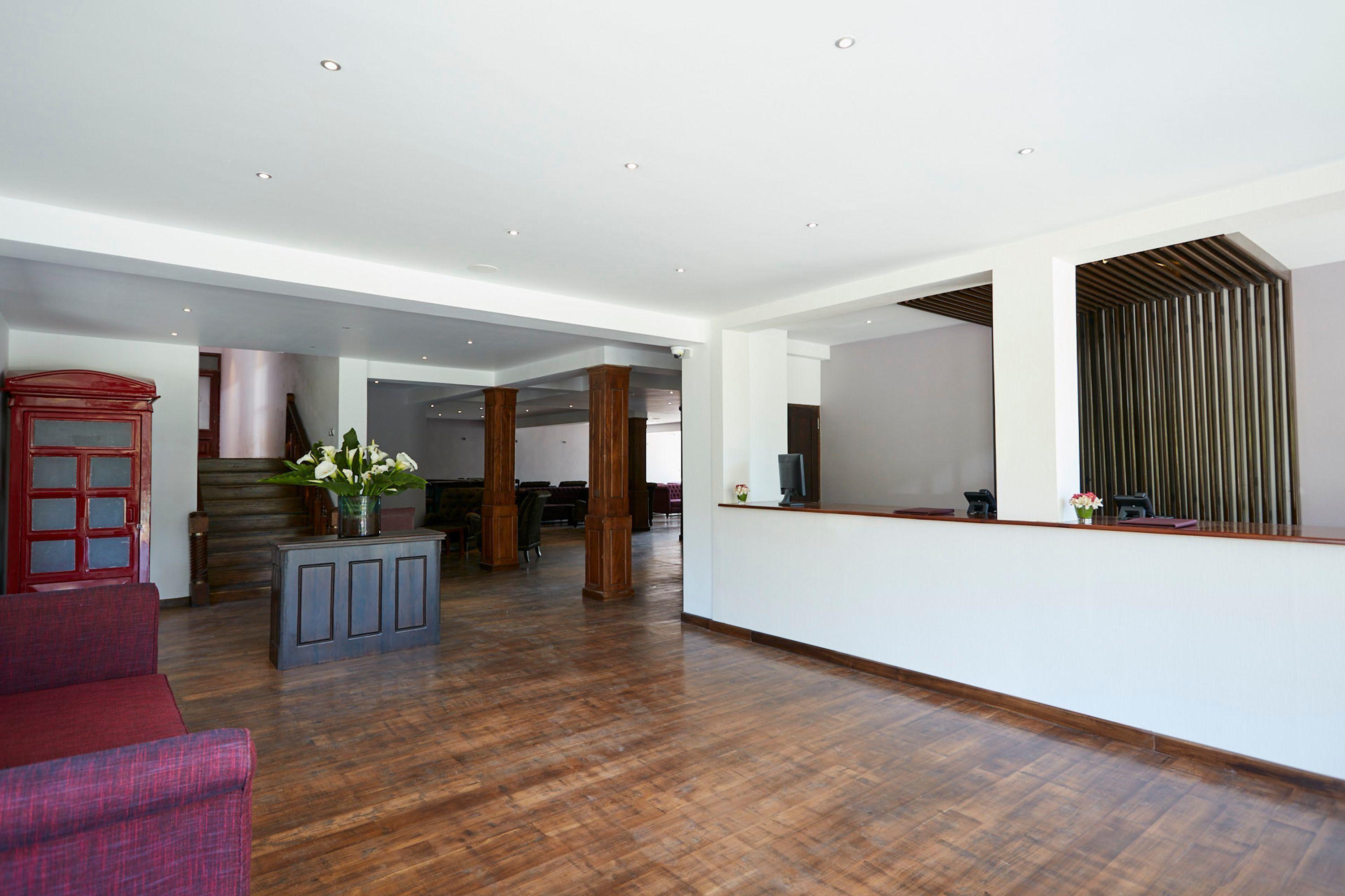 Hotel Galway Heights 4*