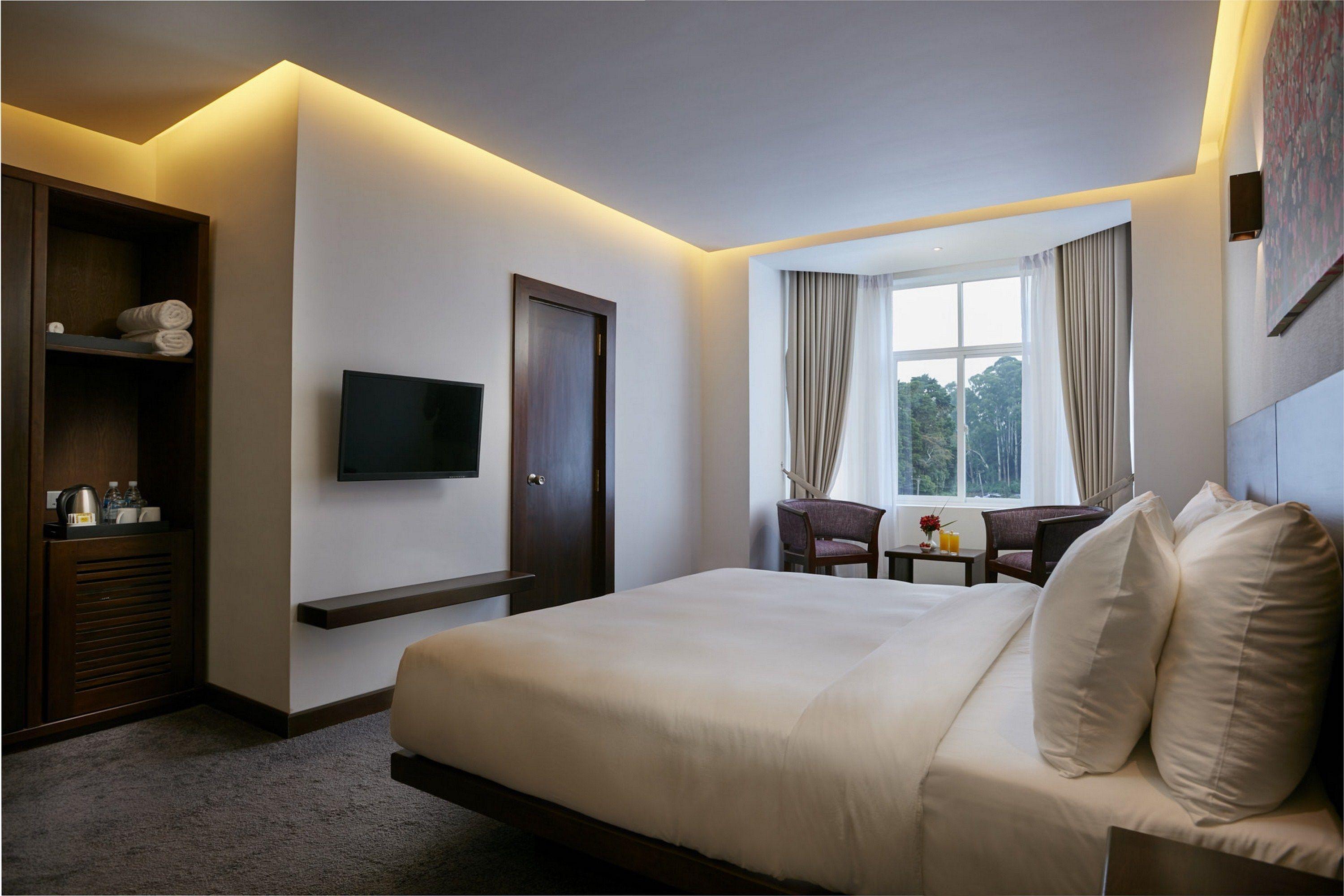 Hotel Galway Heights 4*