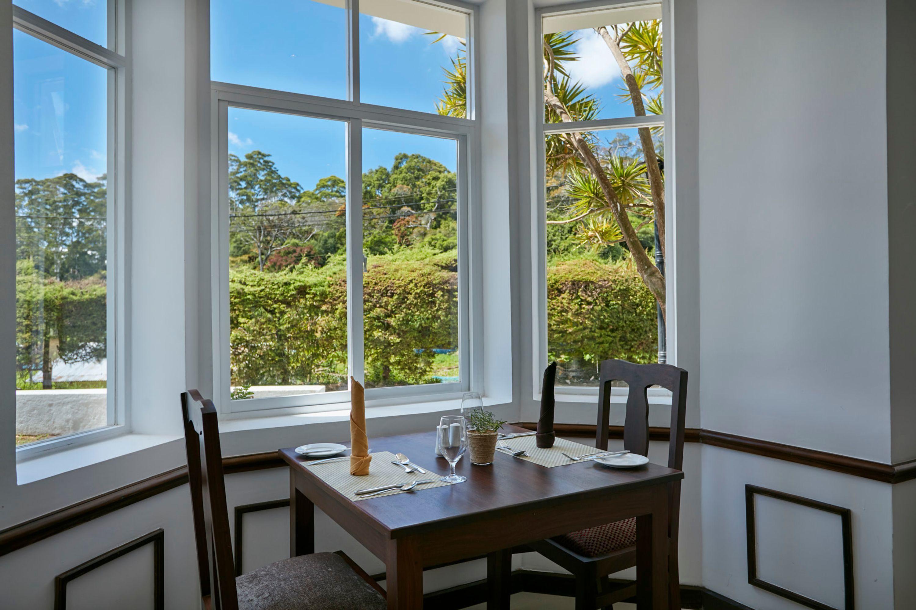 Hotel Galway Heights 4*