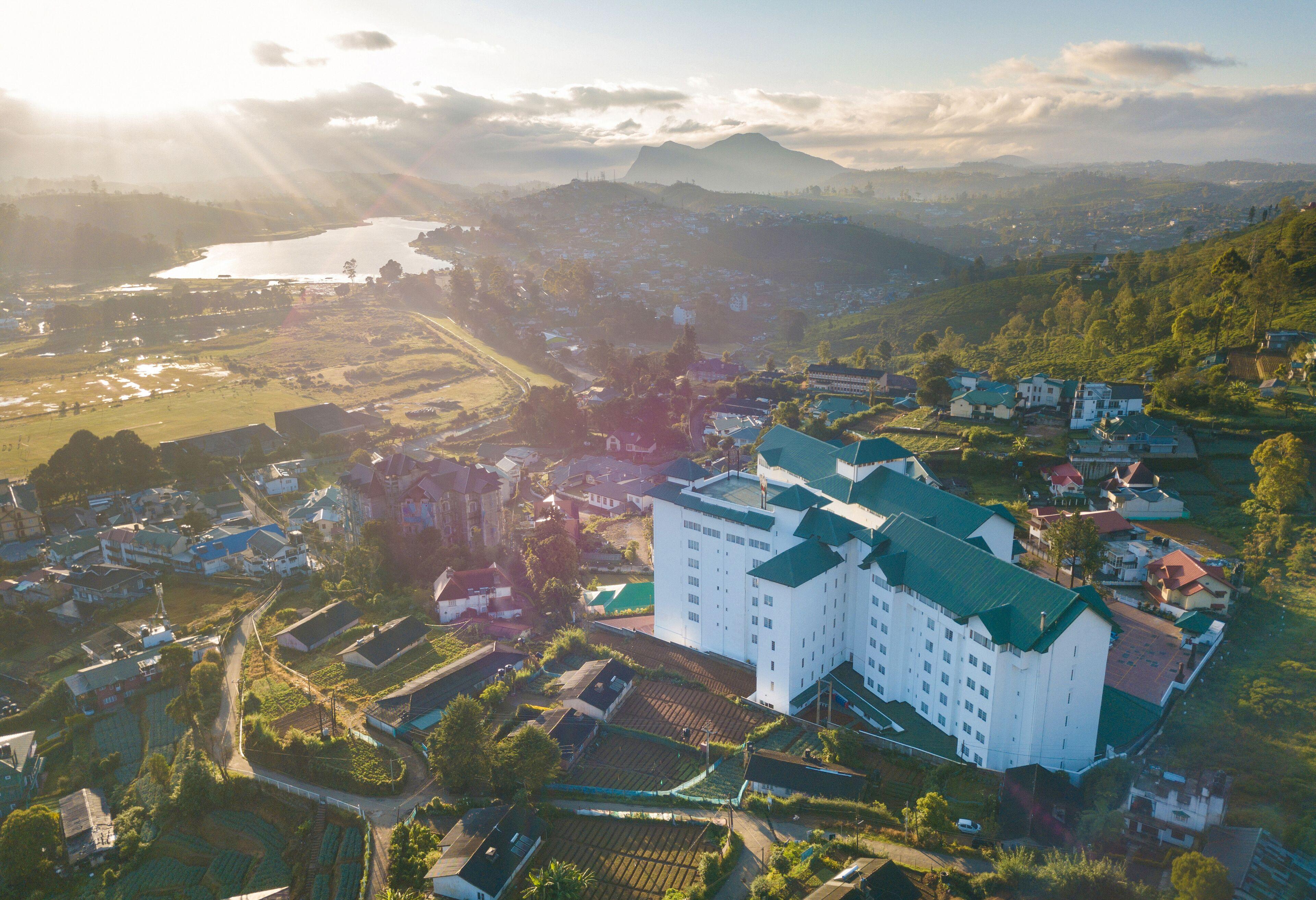 Araliya Red - Budget Friendly Hotel- Where Find Stunning 360 Panoramic View Of Hotel Nuwara Eliya
