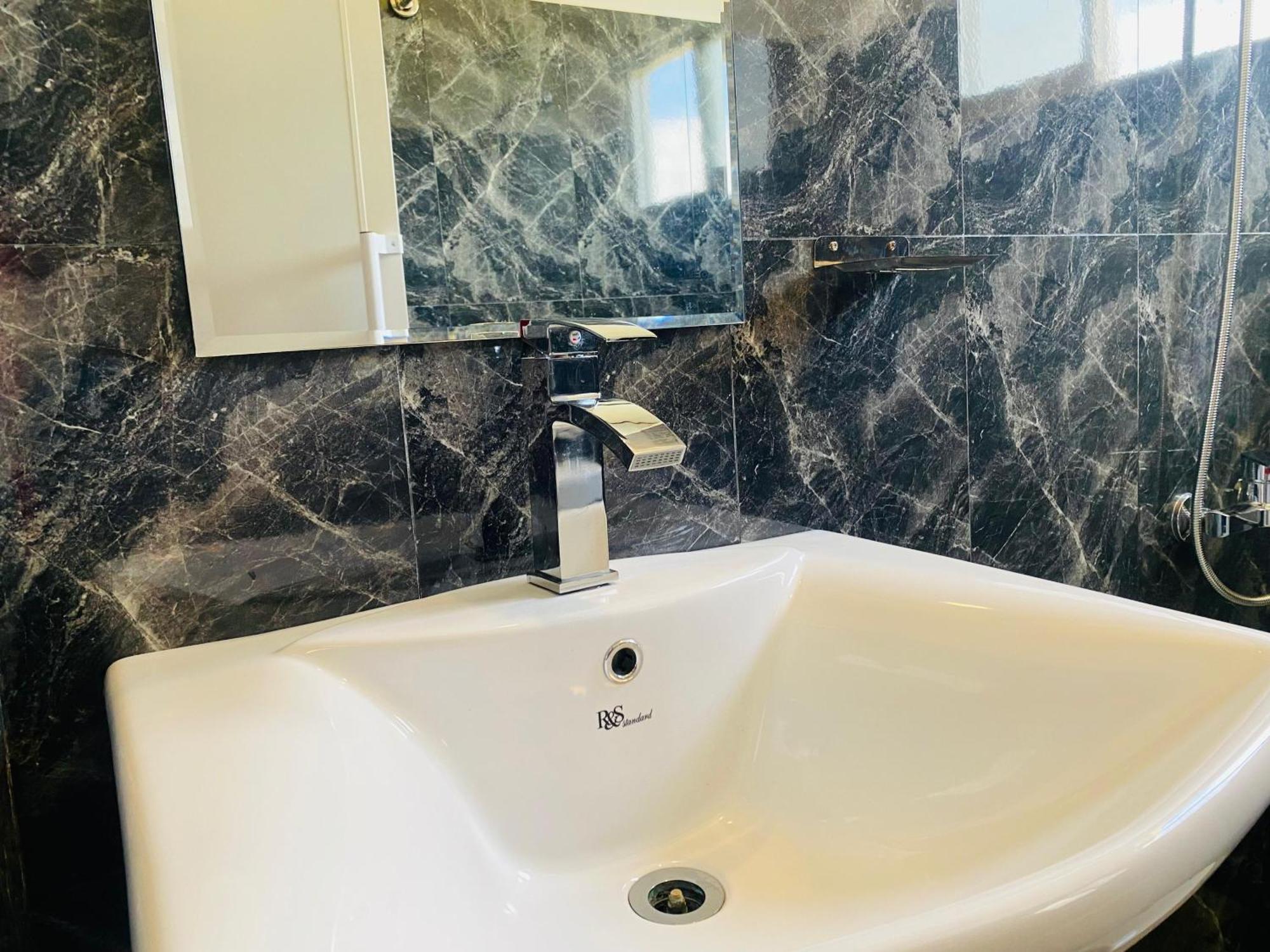 Infinity Winter Hotel Nuwara Eliya