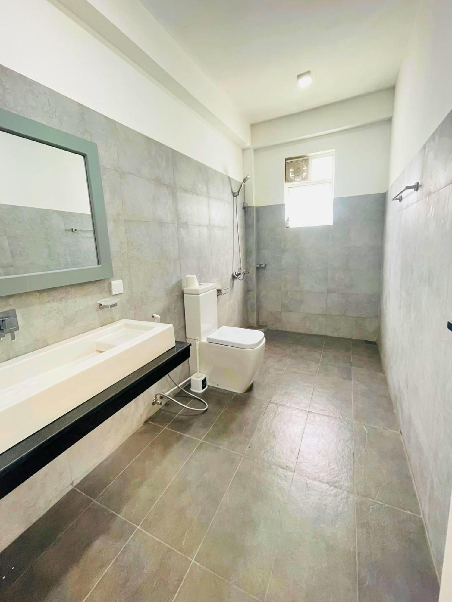 Queens Mount Glen Heights Hotel 2*