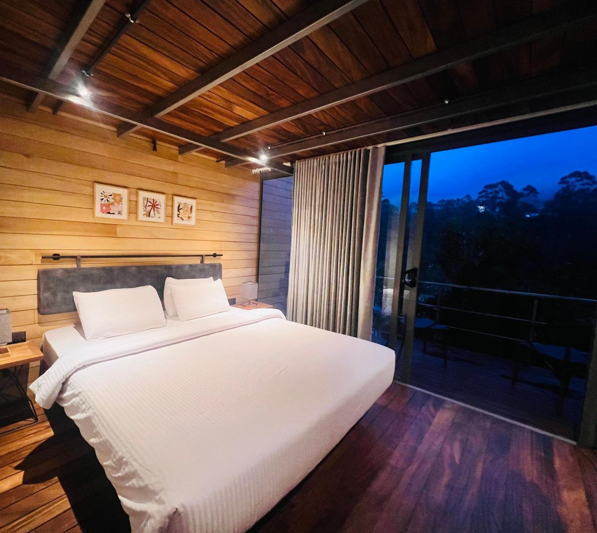 Aparthotel Azenya 3*