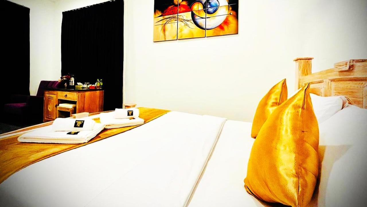 King Castle Front By Laksam