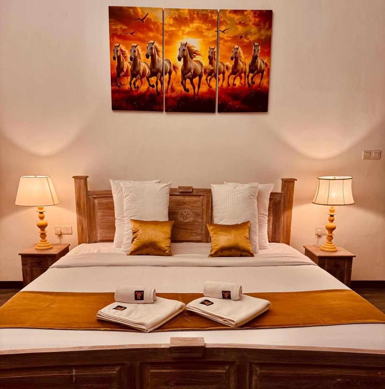 King Castle Front By Laksam 4*