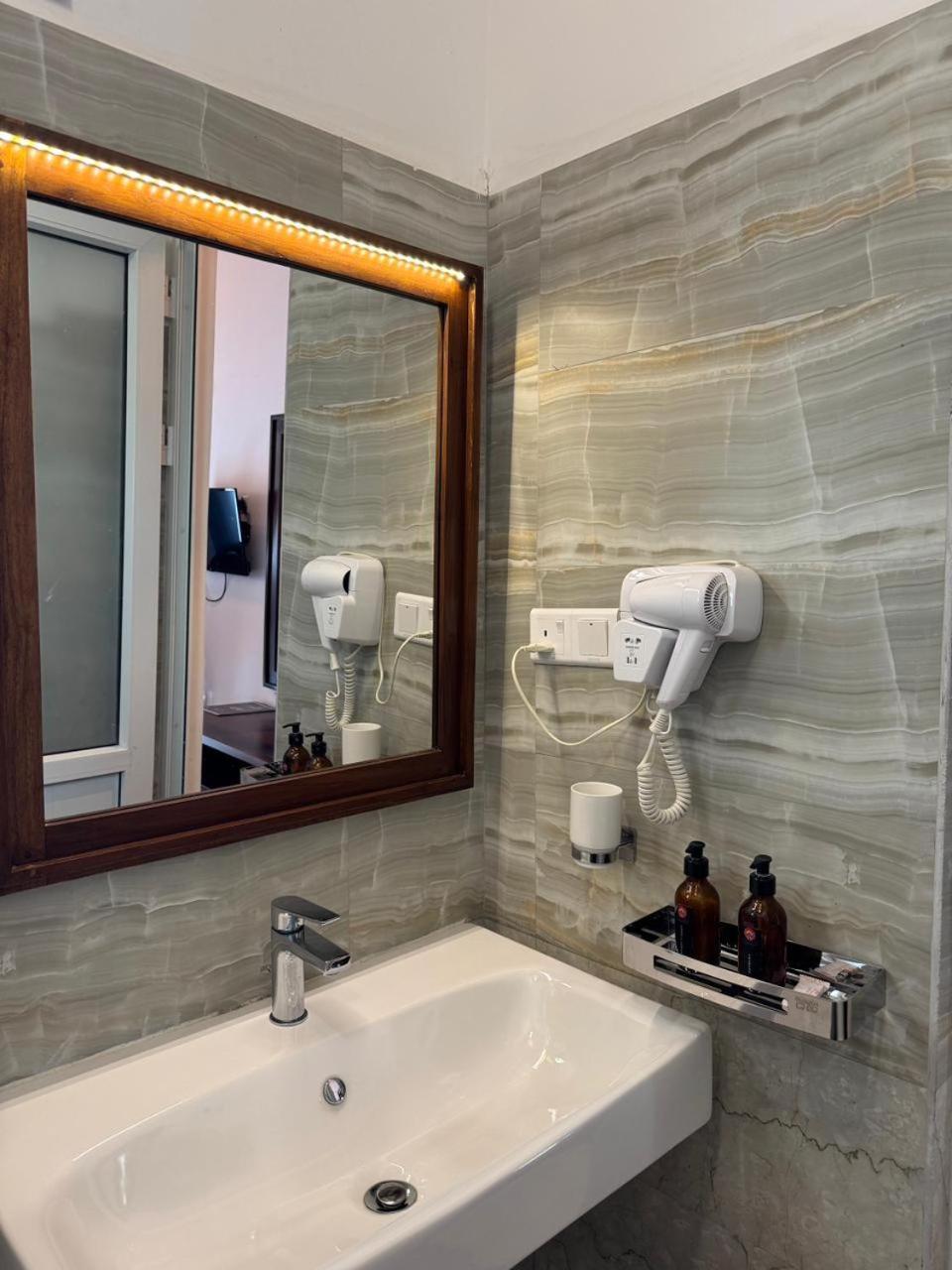 Winsanda Boutique With Heated Pool, Hotel