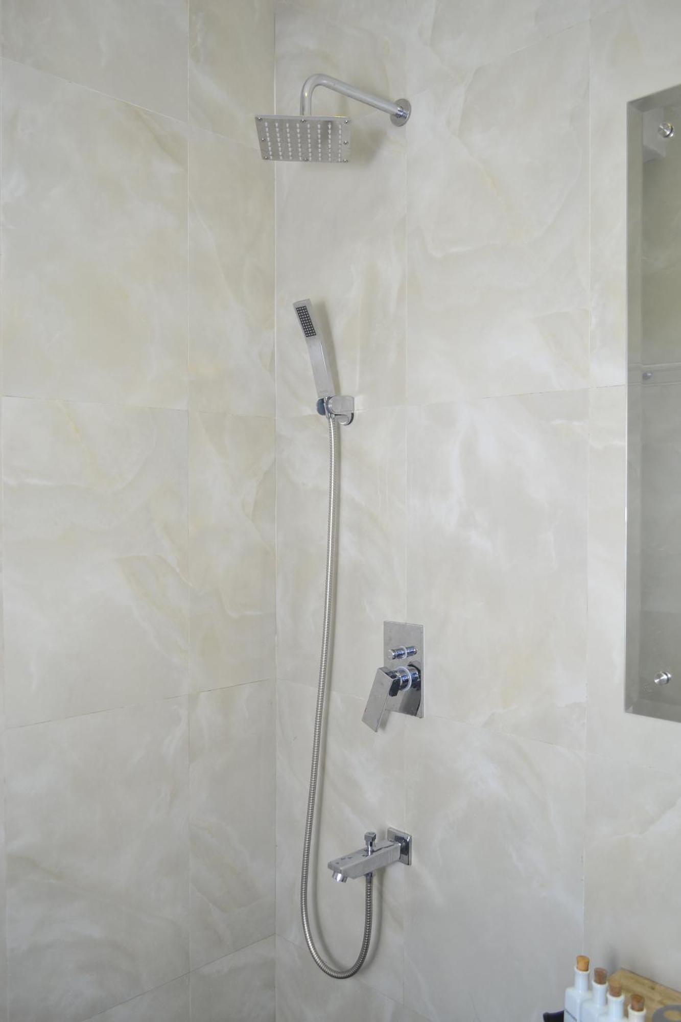 Hotel Sky Breeze Nuwara Eliya, Sri Lanka *