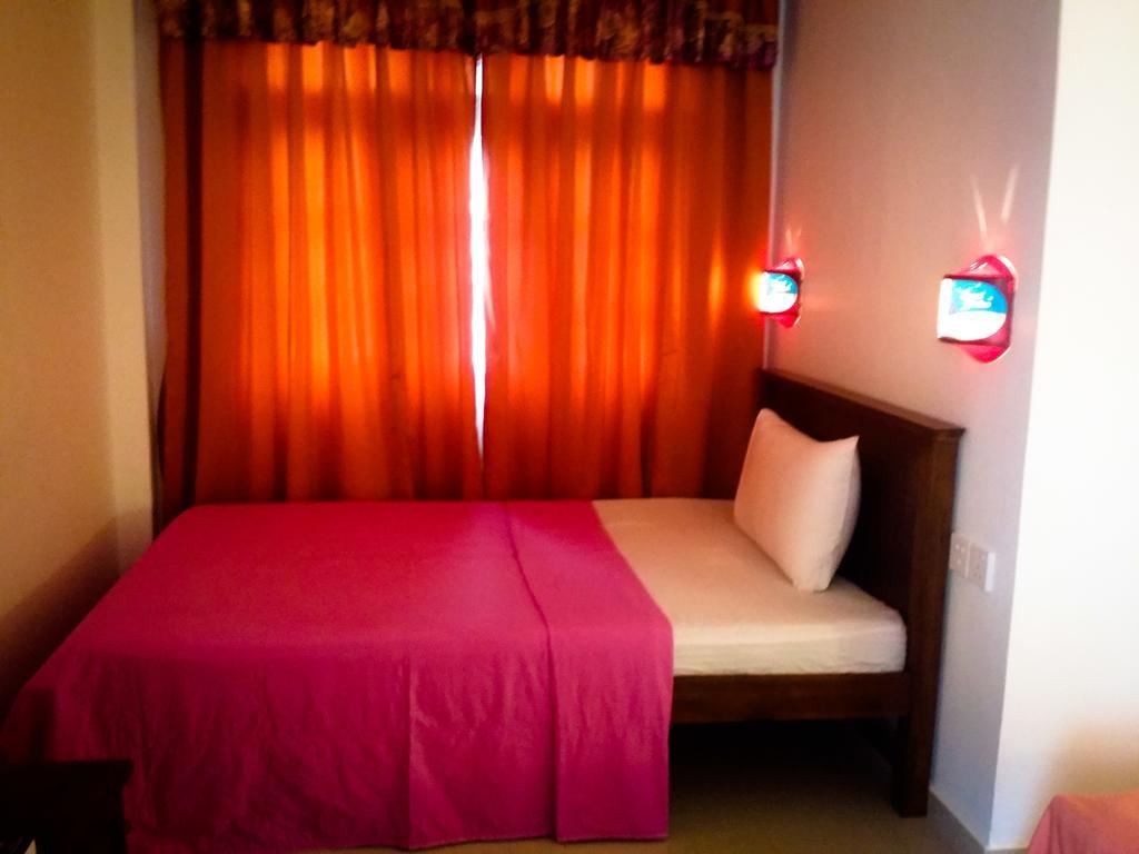 Yoho Toppass Breeze Guest house Nuwara Eliya