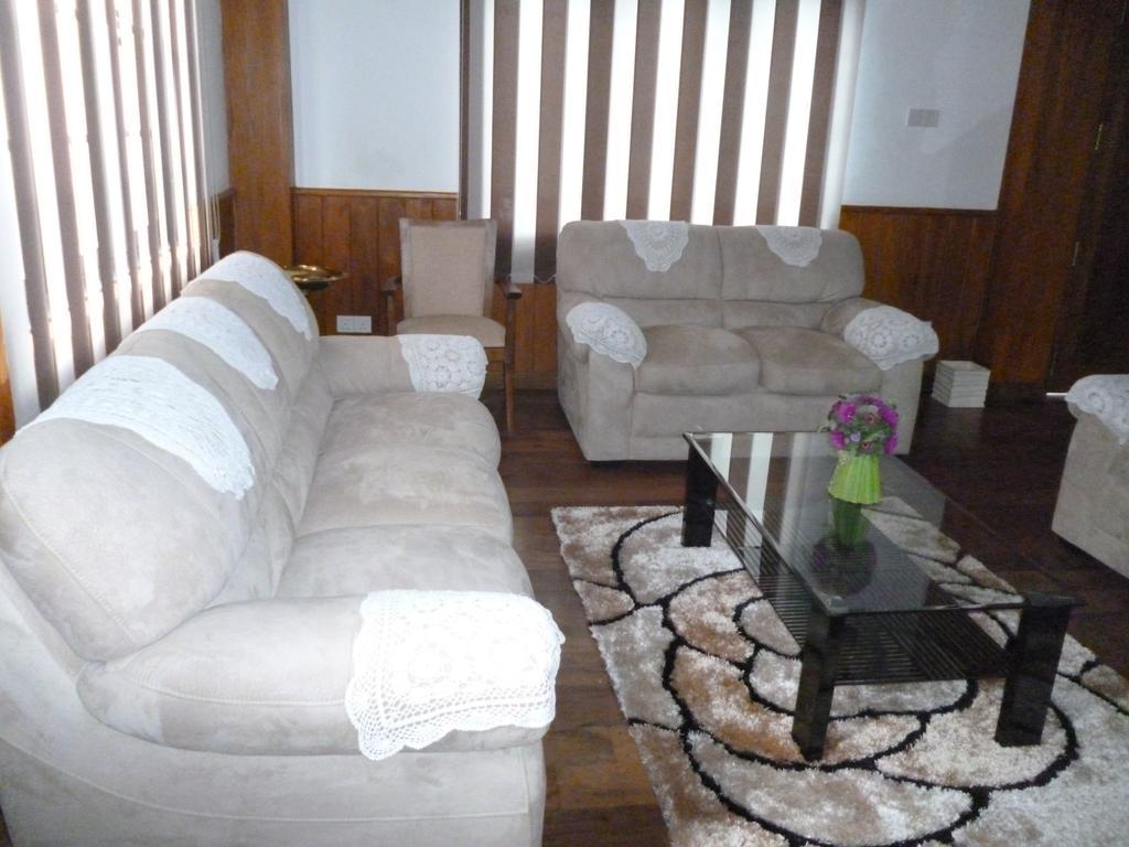 Daffodils Hotel