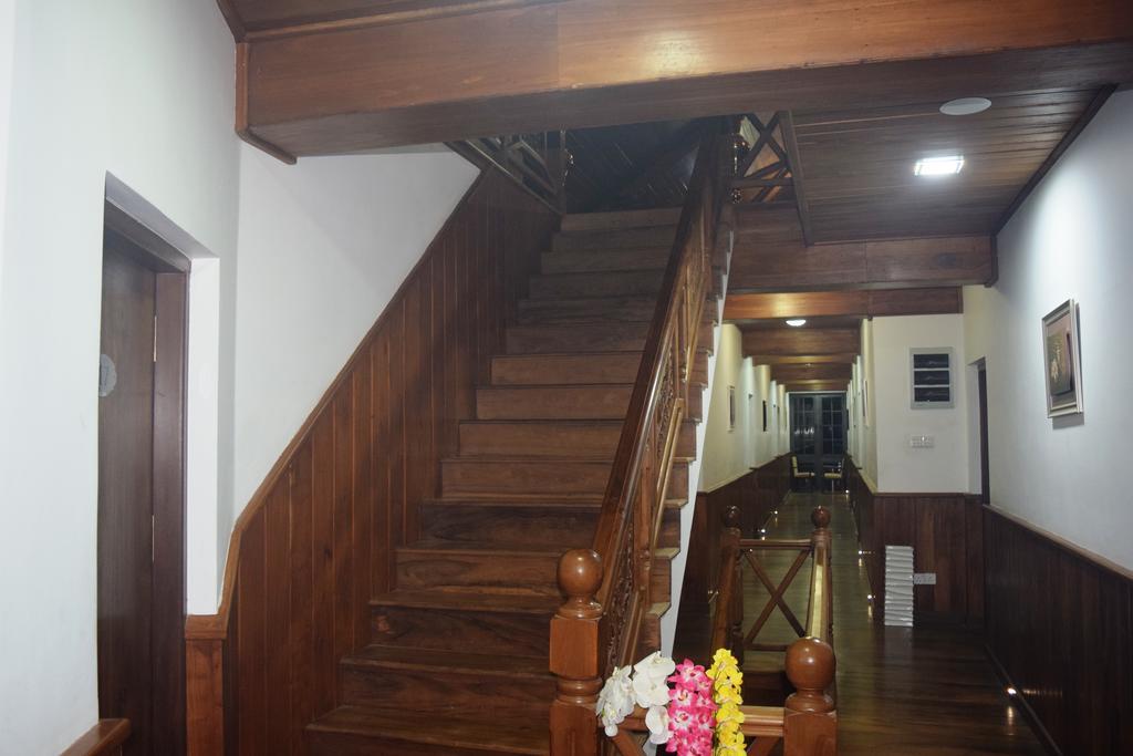 Hotel Daffodils Nuwara Eliya