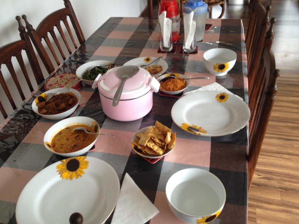 Nuwara Eliya Homestay *